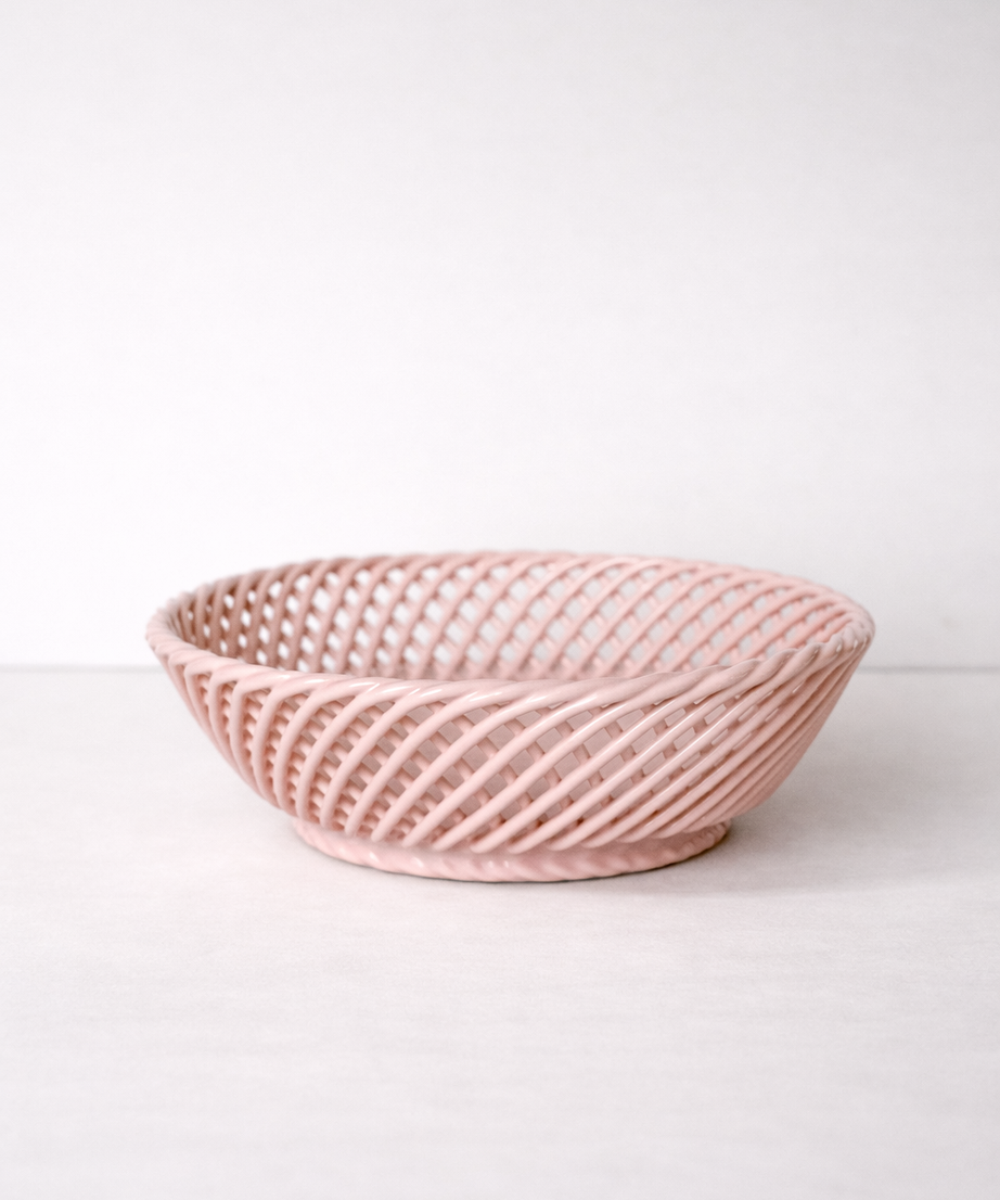 Keramik runder, handgewebter Korb – Weiß, Beige & Rosa glasierte Keramik