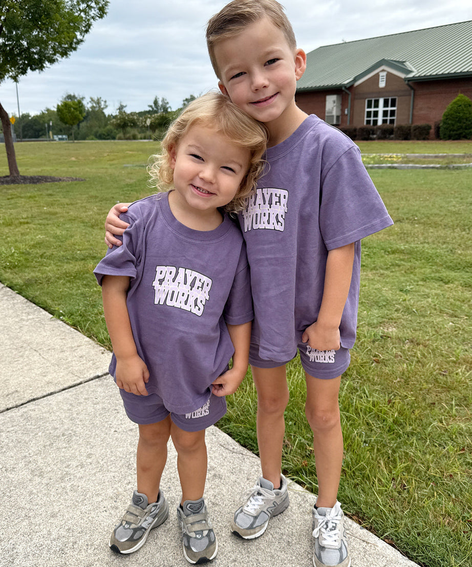 Gebet Wirkt Kinder-T-Shirt