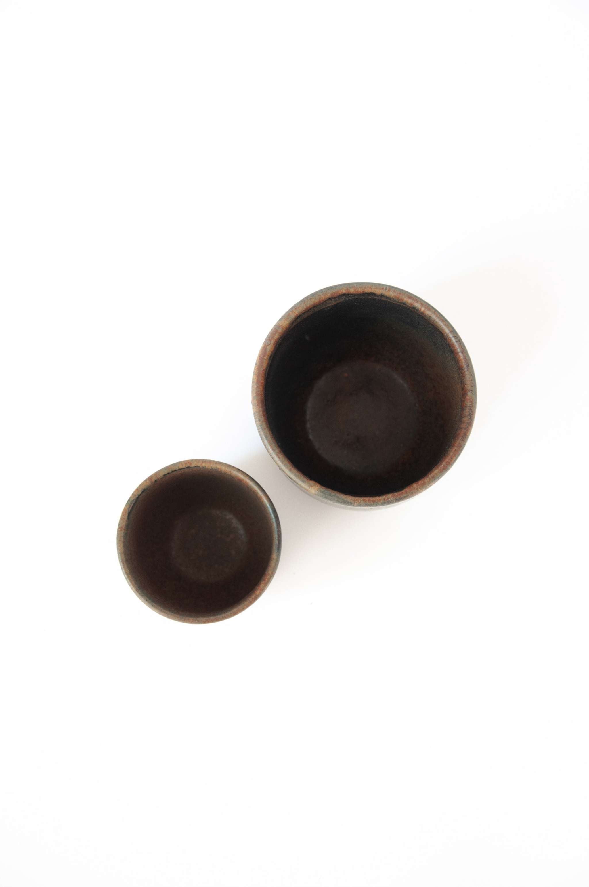 Espressotasse aus Steingut, Rostfarben
