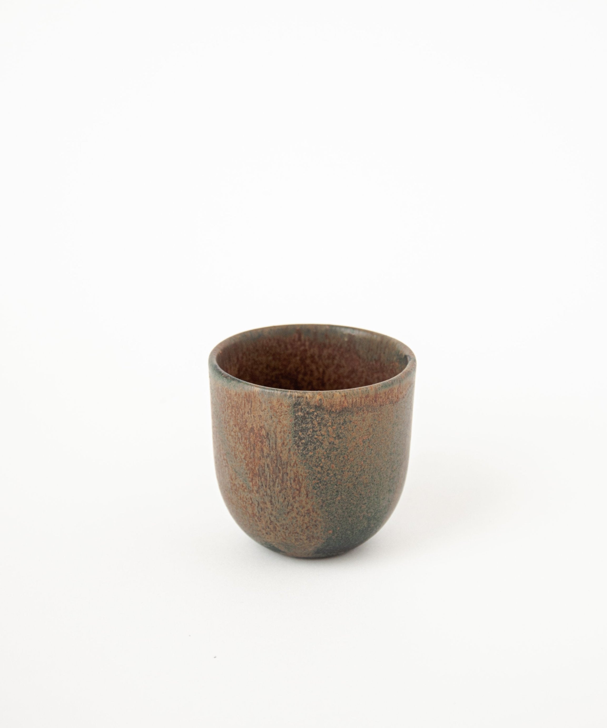Espressotasse aus Steingut, Rostfarben
