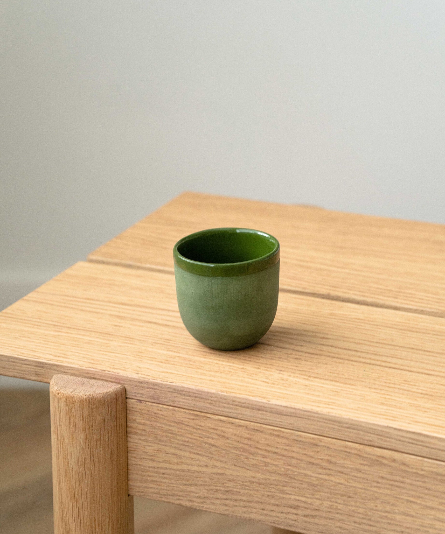 Handgemachte Espressotasse aus Porzellan