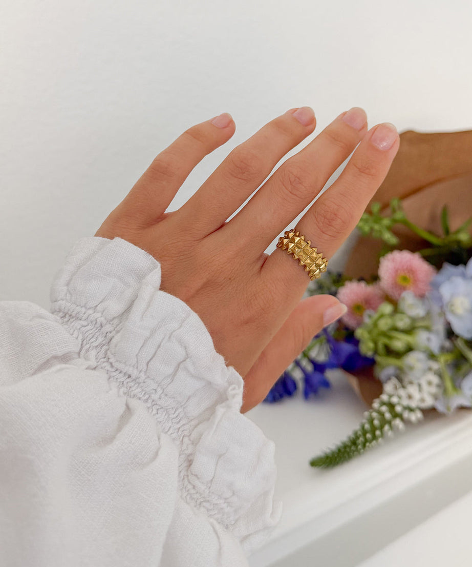 Shield of Faith Ring