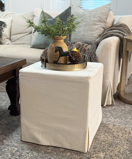 Luxuriöser gepolsterter Ottoman mit Husse
