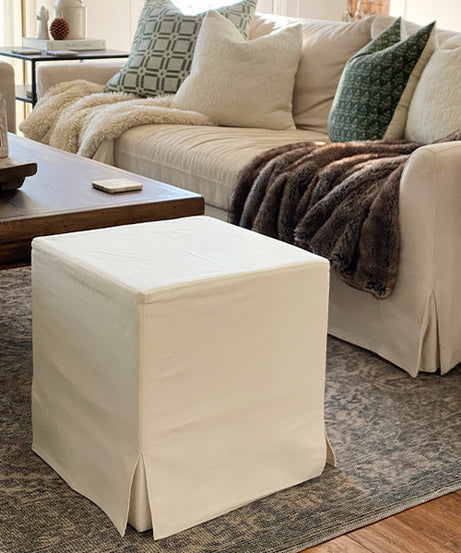 Luxuriöser gepolsterter Ottoman mit Husse