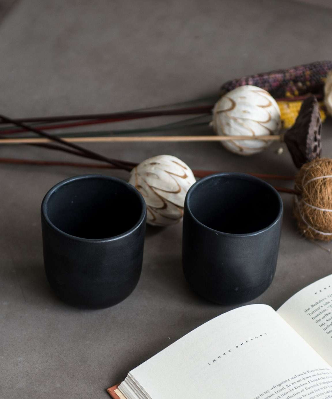 Handgemachte Steinzeug Tasse - Schwarze matte Tasse für Kaffee und Tee
