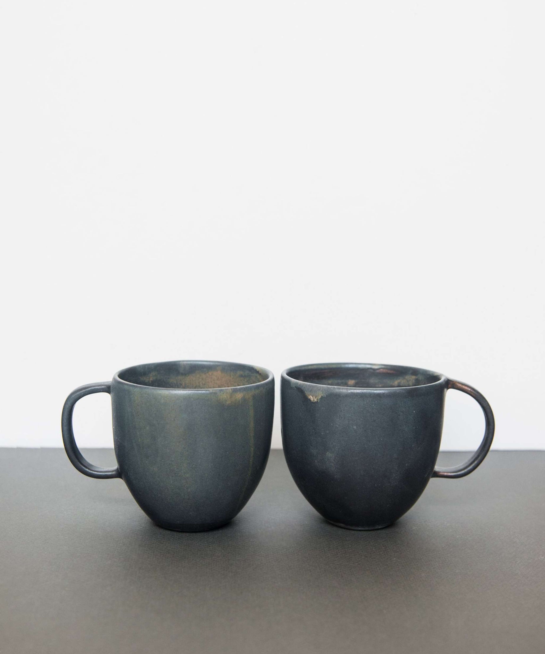 Kaffeetasse aus Steingut, Rostfarben