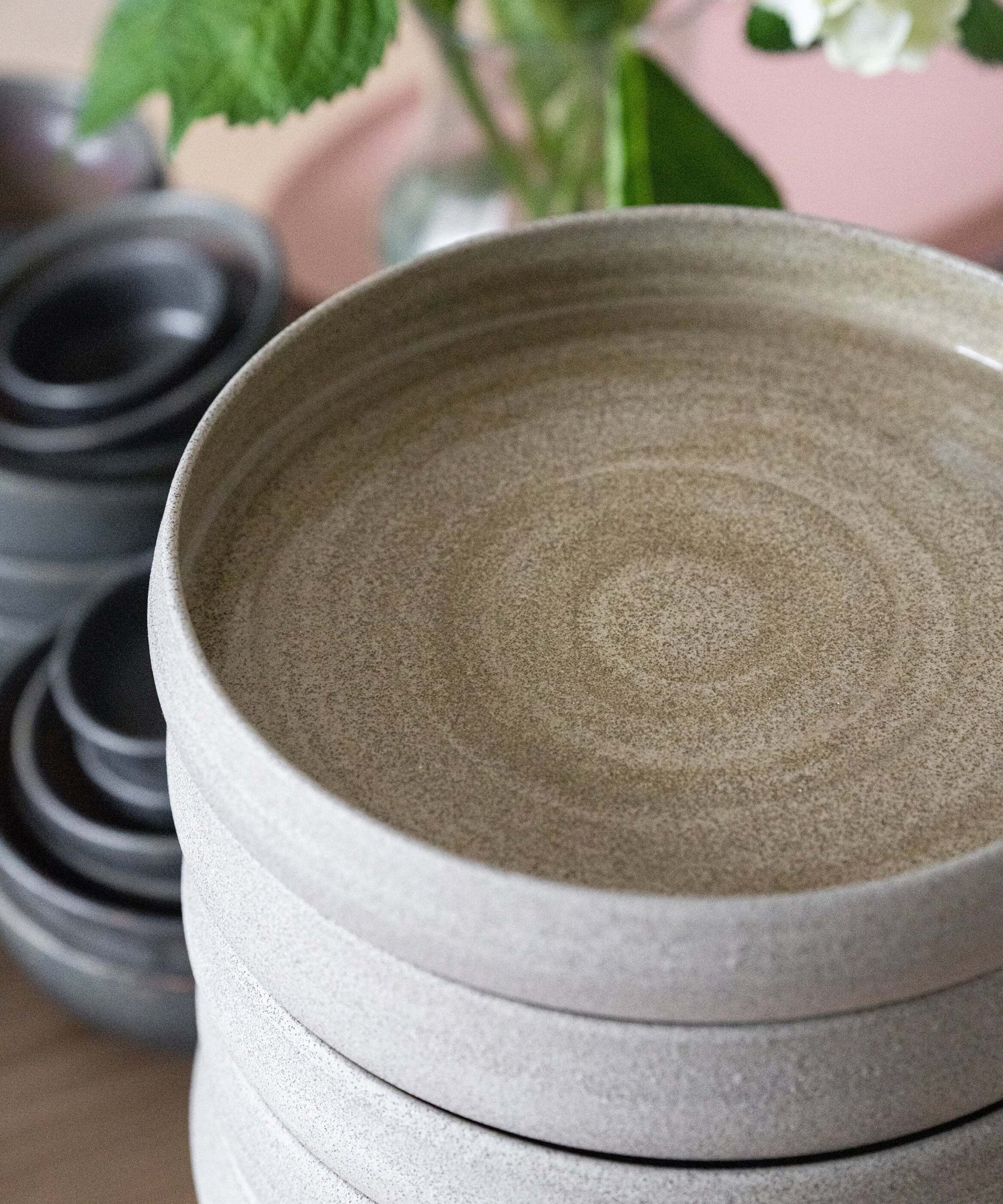 Handmade Stoneware Dinner Plates with High Sides "Concrete"