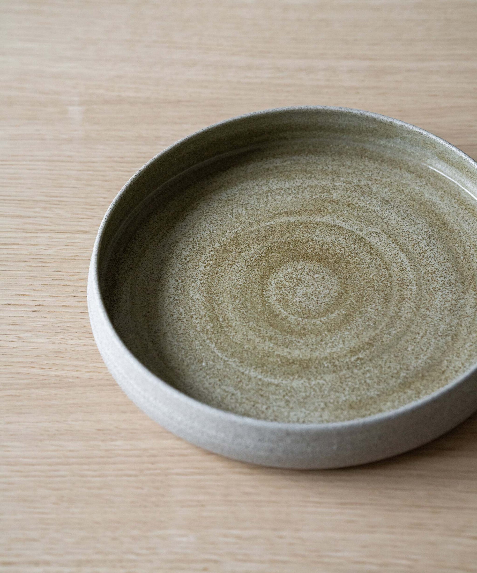 Handmade Stoneware Dinner Plates with High Sides "Concrete"