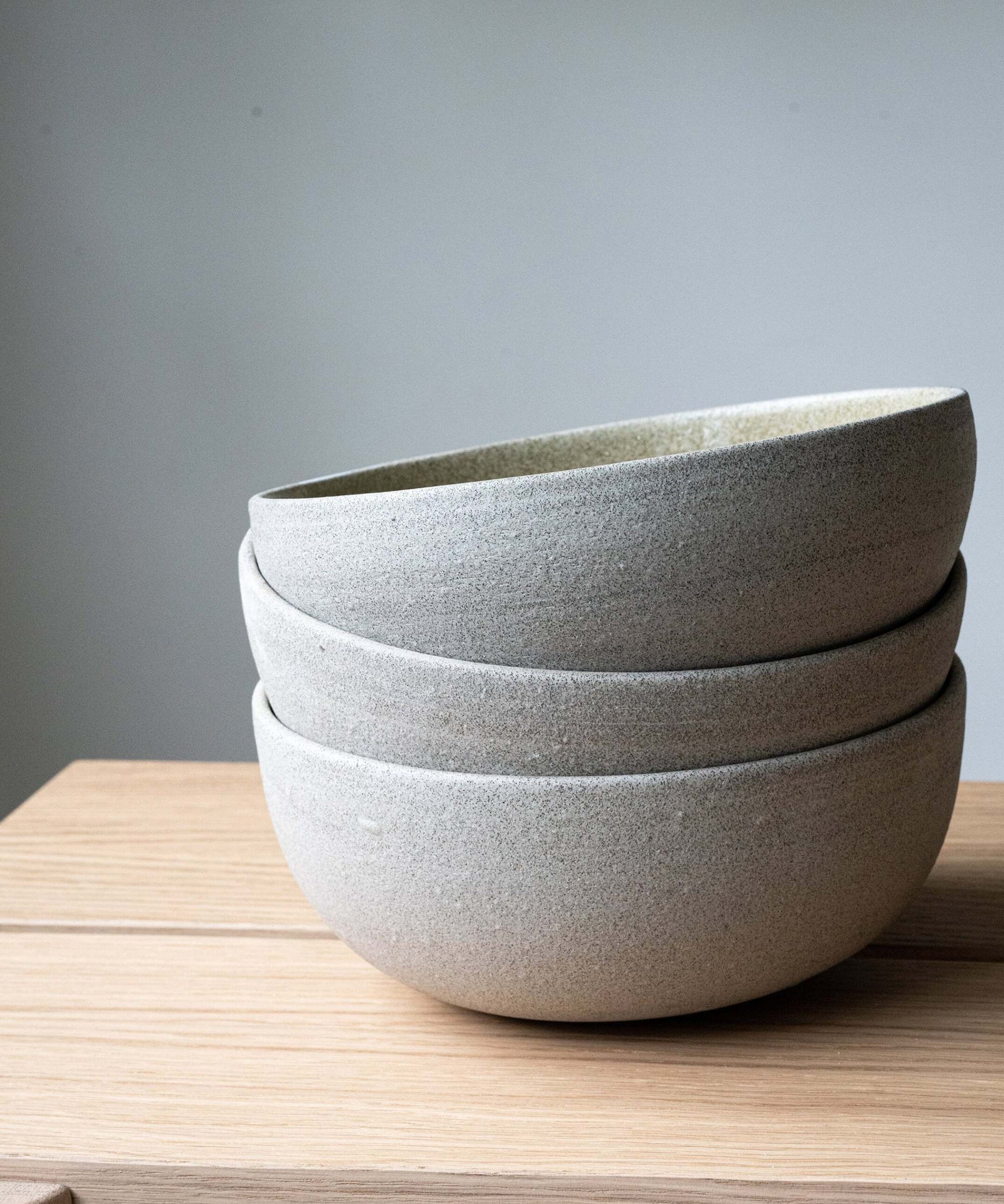 Handgemachte Steingut Ramen-Schale "Concrete"
