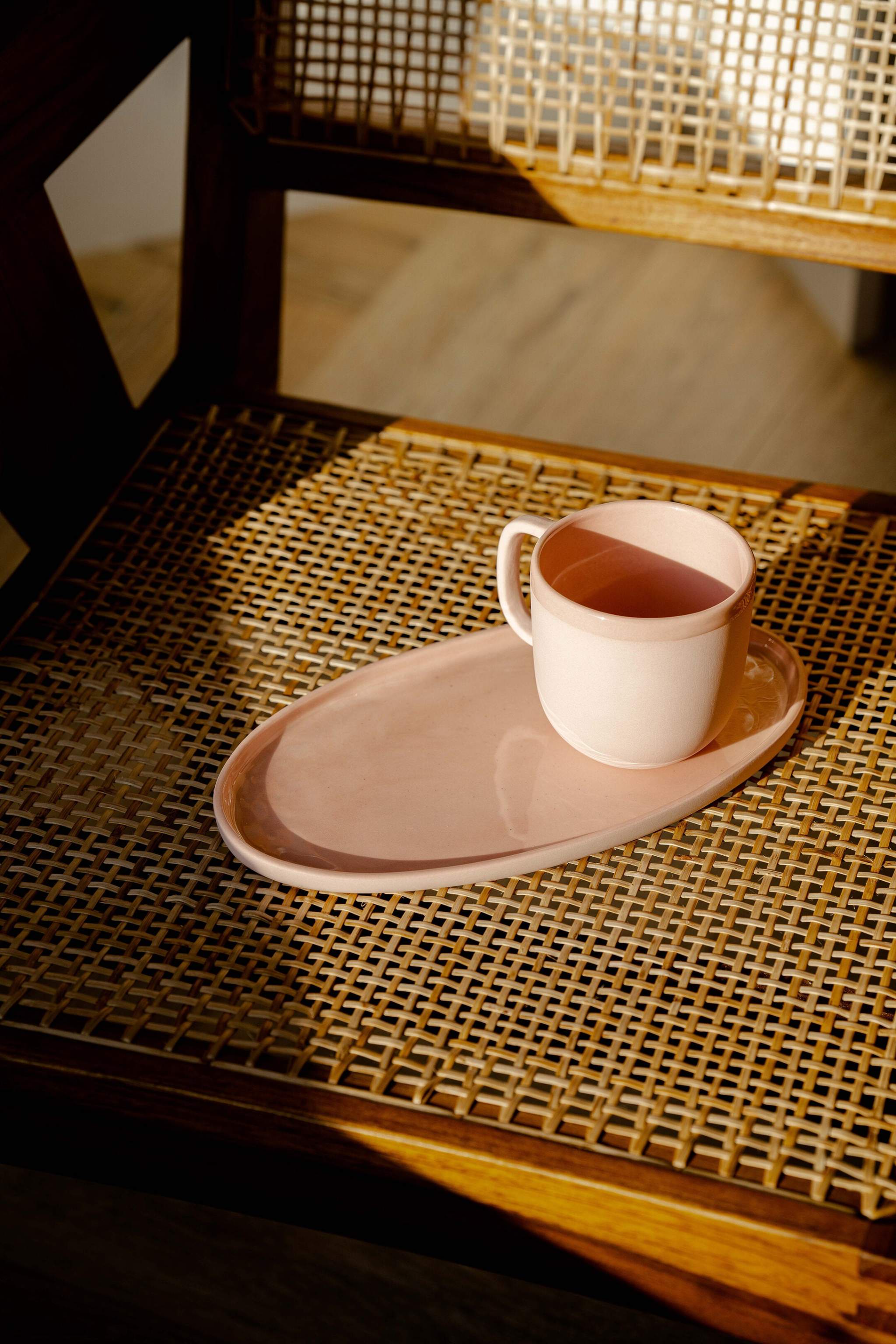 Kaffeetasse in Puderrosa