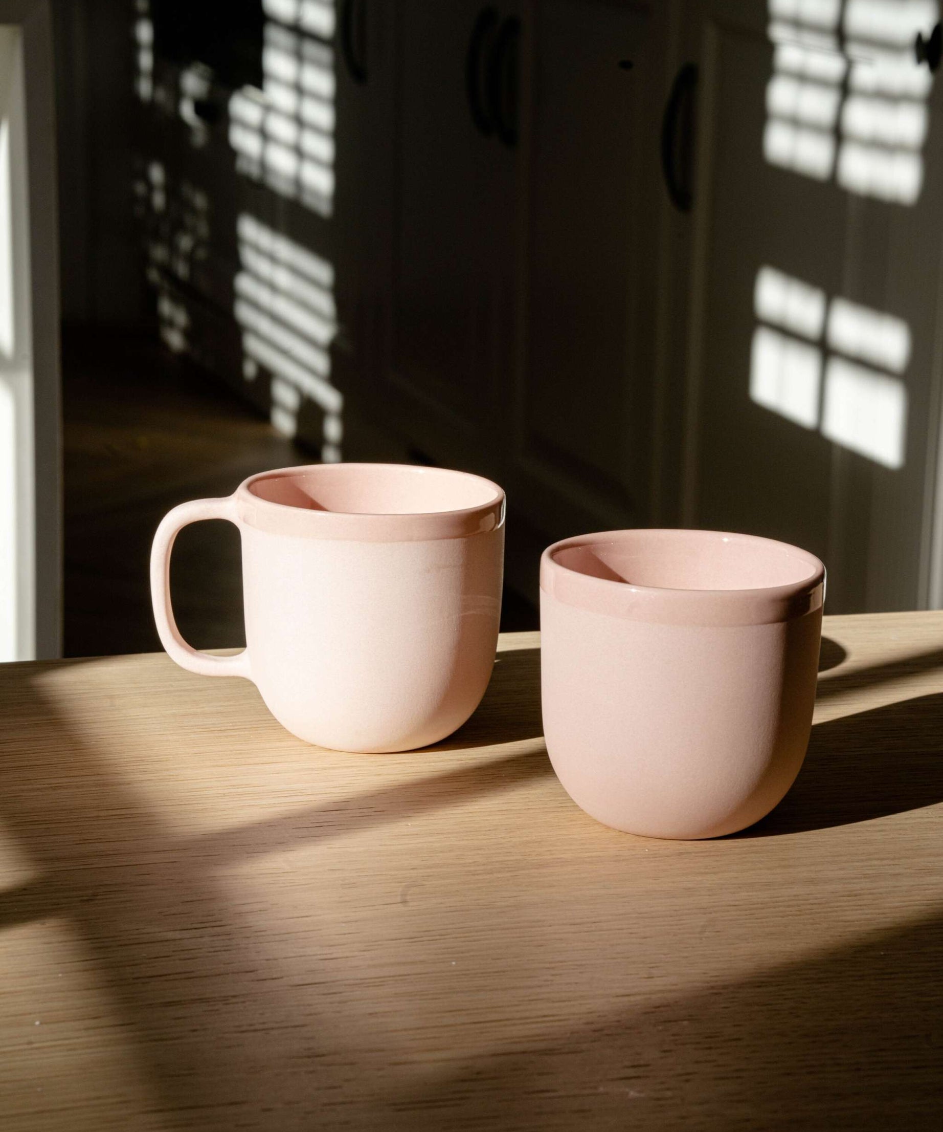 Kaffeetasse in Puderrosa