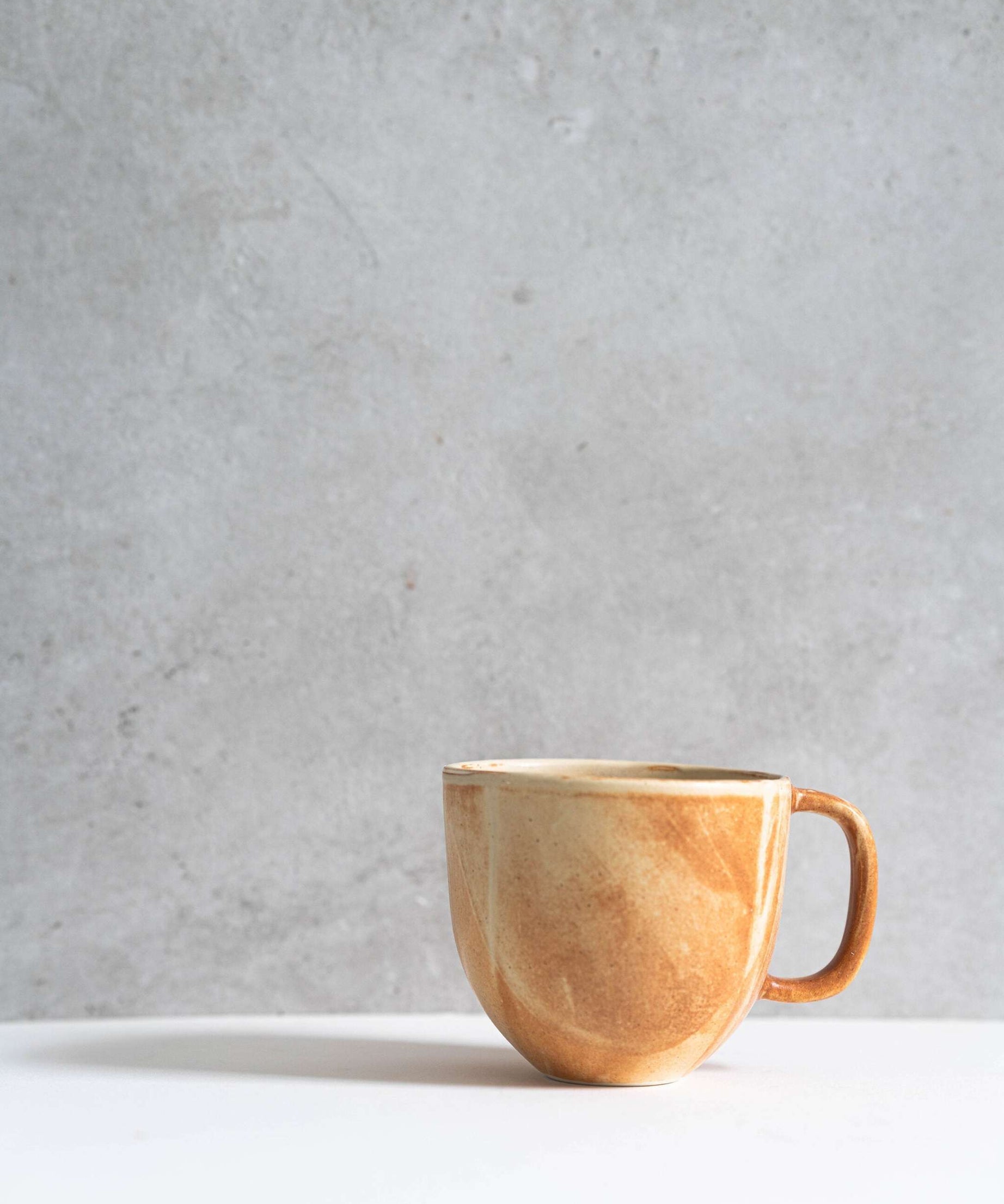 Steingut-Kaffeetasse Beige