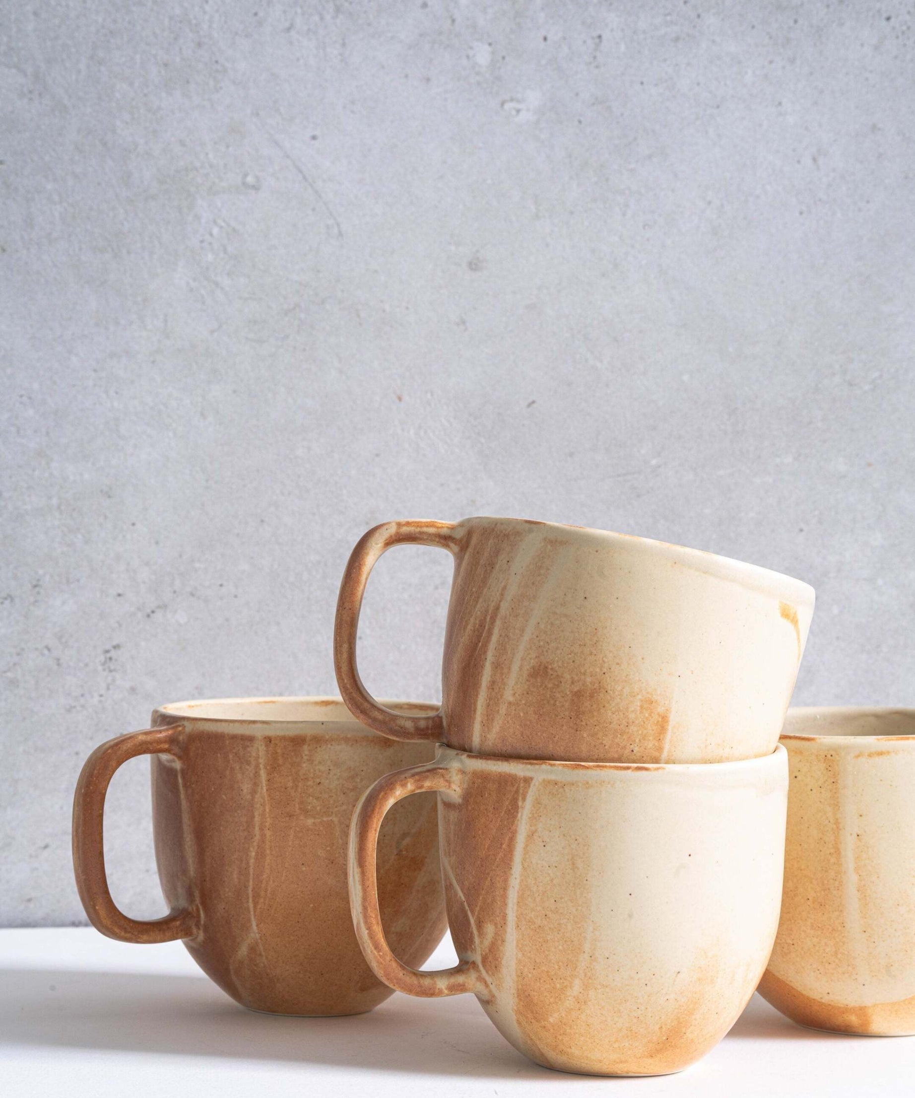 Steingut-Kaffeetasse Beige