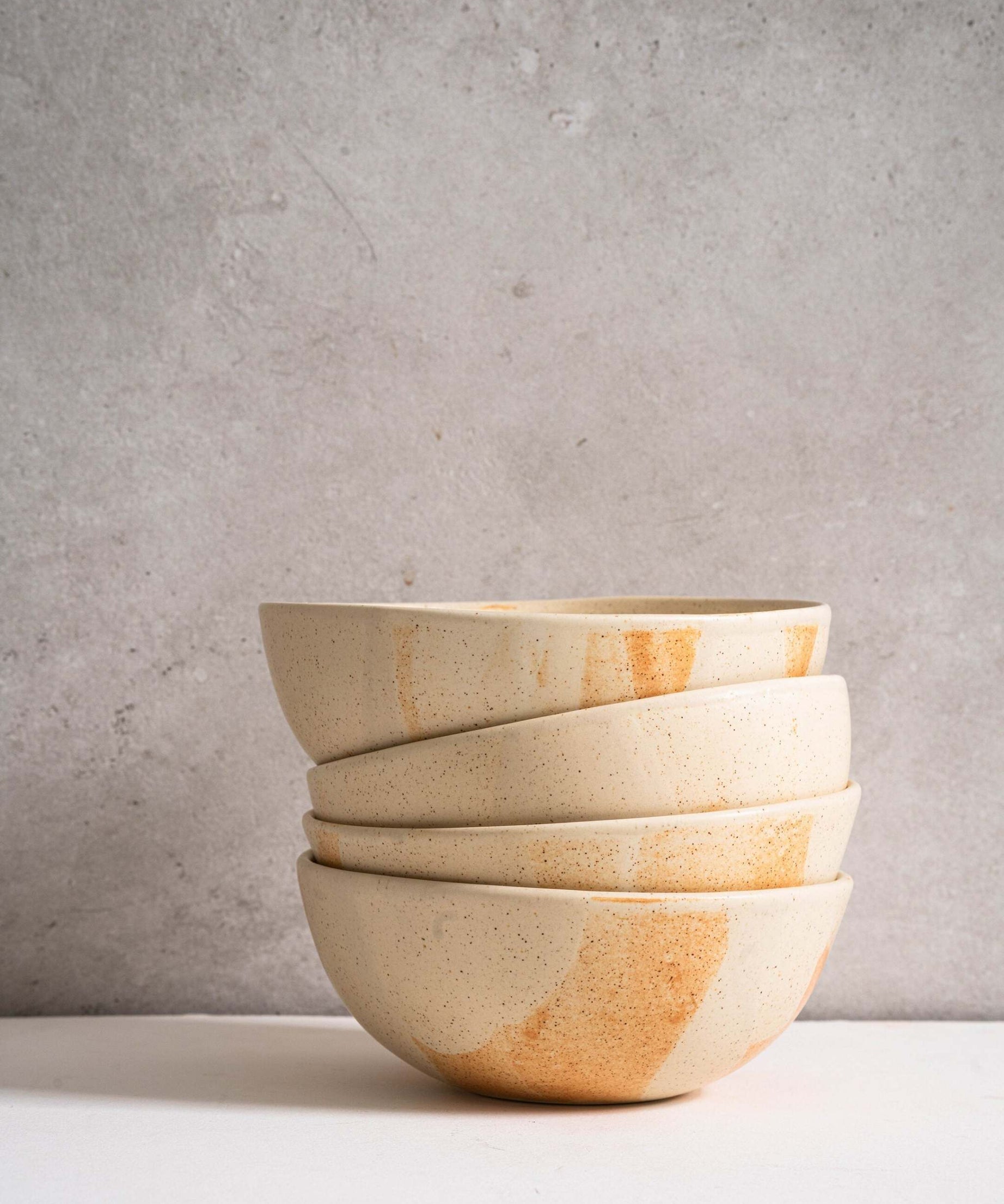 Beige matte Steingutschale