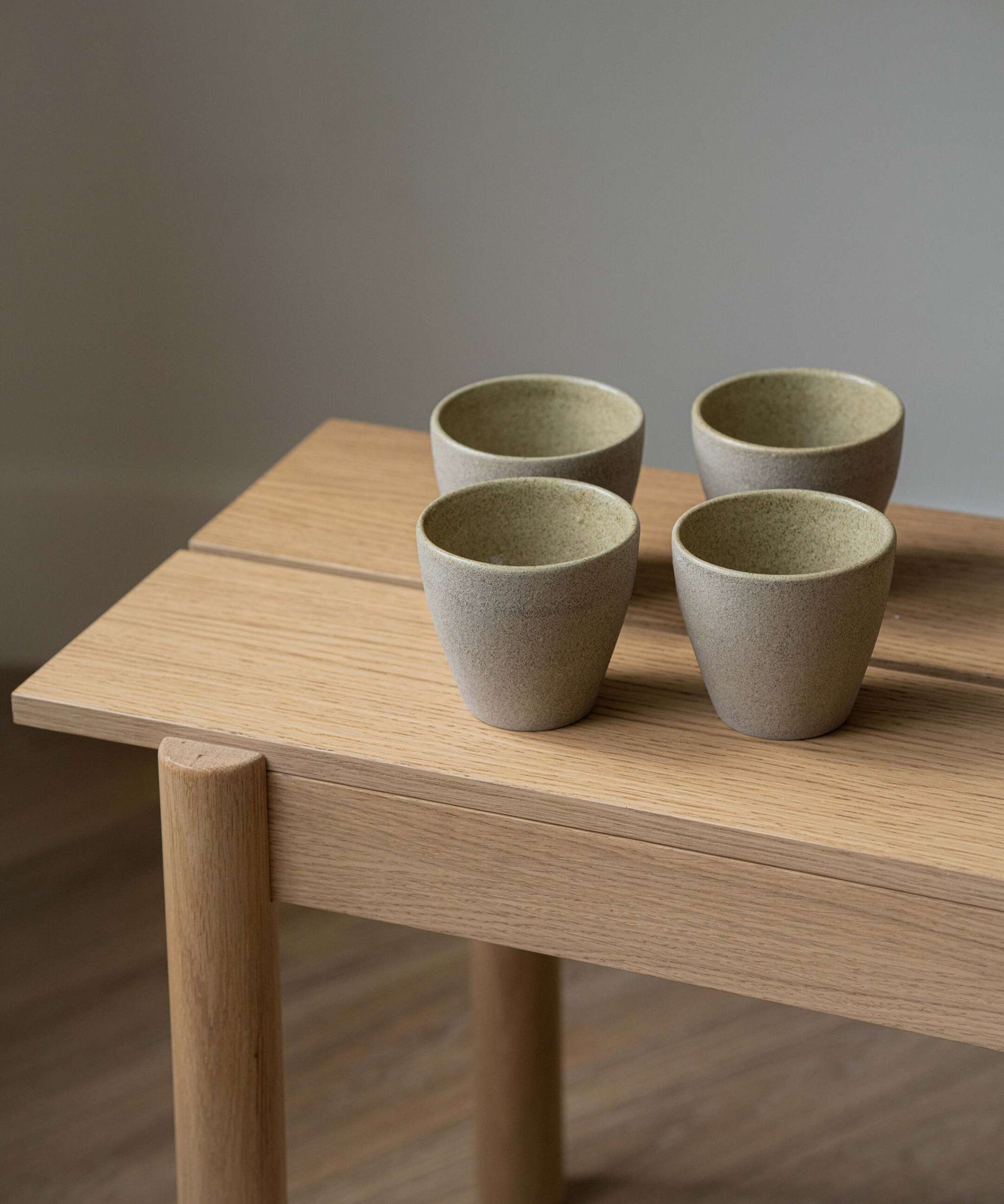 Steingut-Kaffeetasse Betonoptik