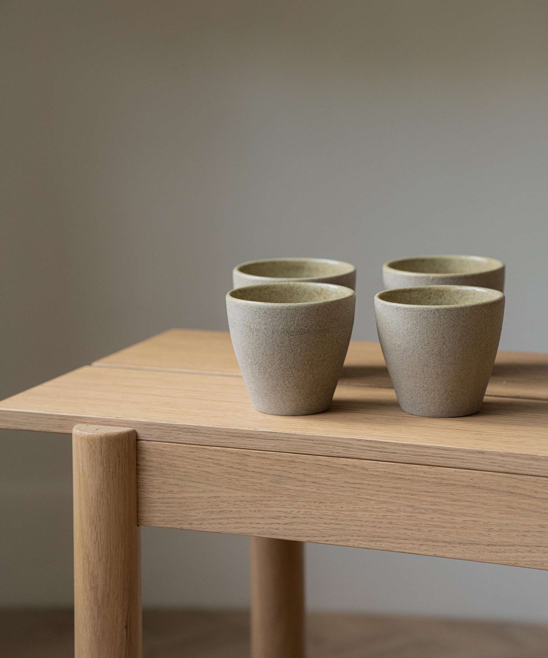 Steingut-Kaffeetasse Betonoptik
