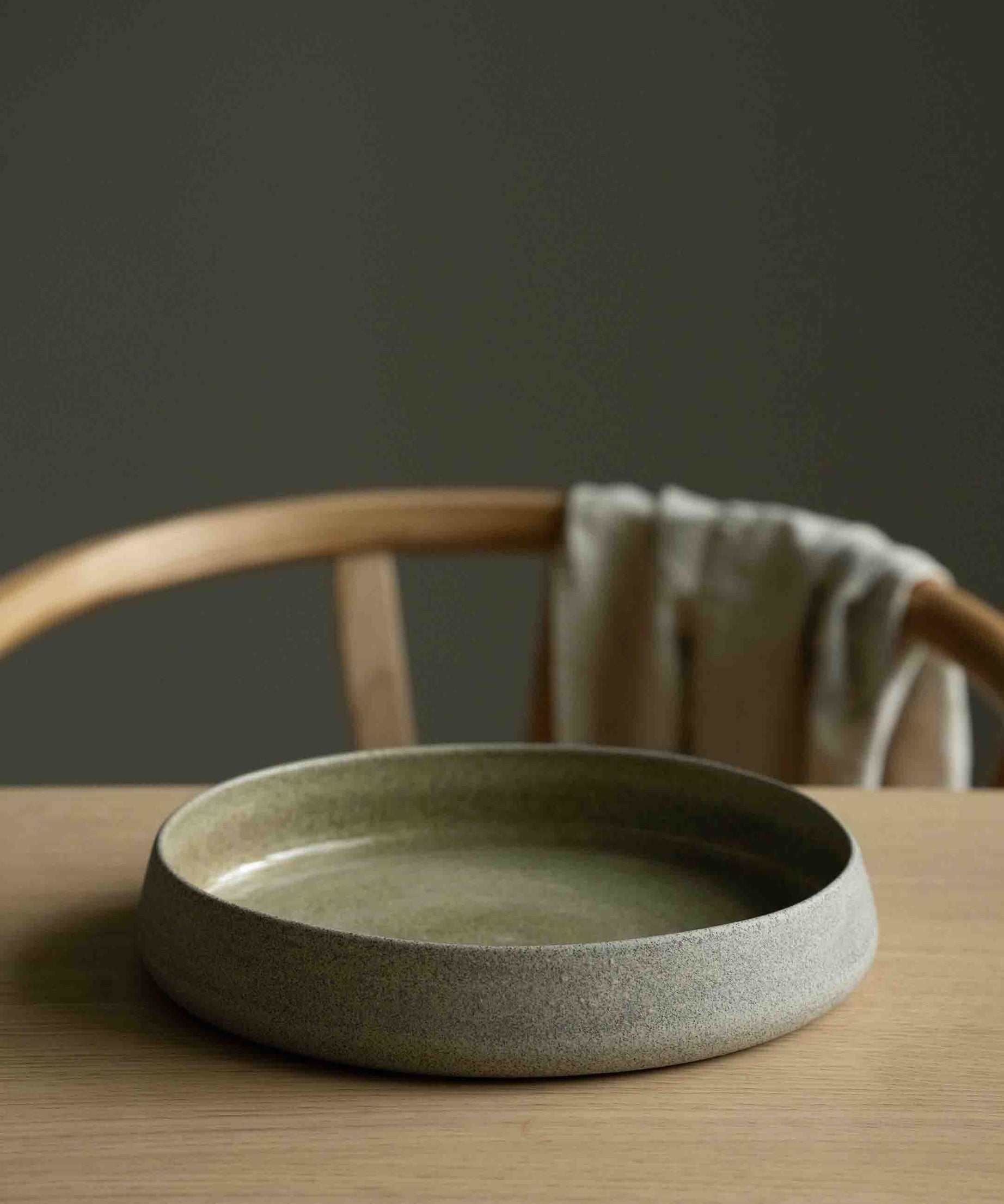 Handgemachtes Steingut-Geschirrset "Concrete"