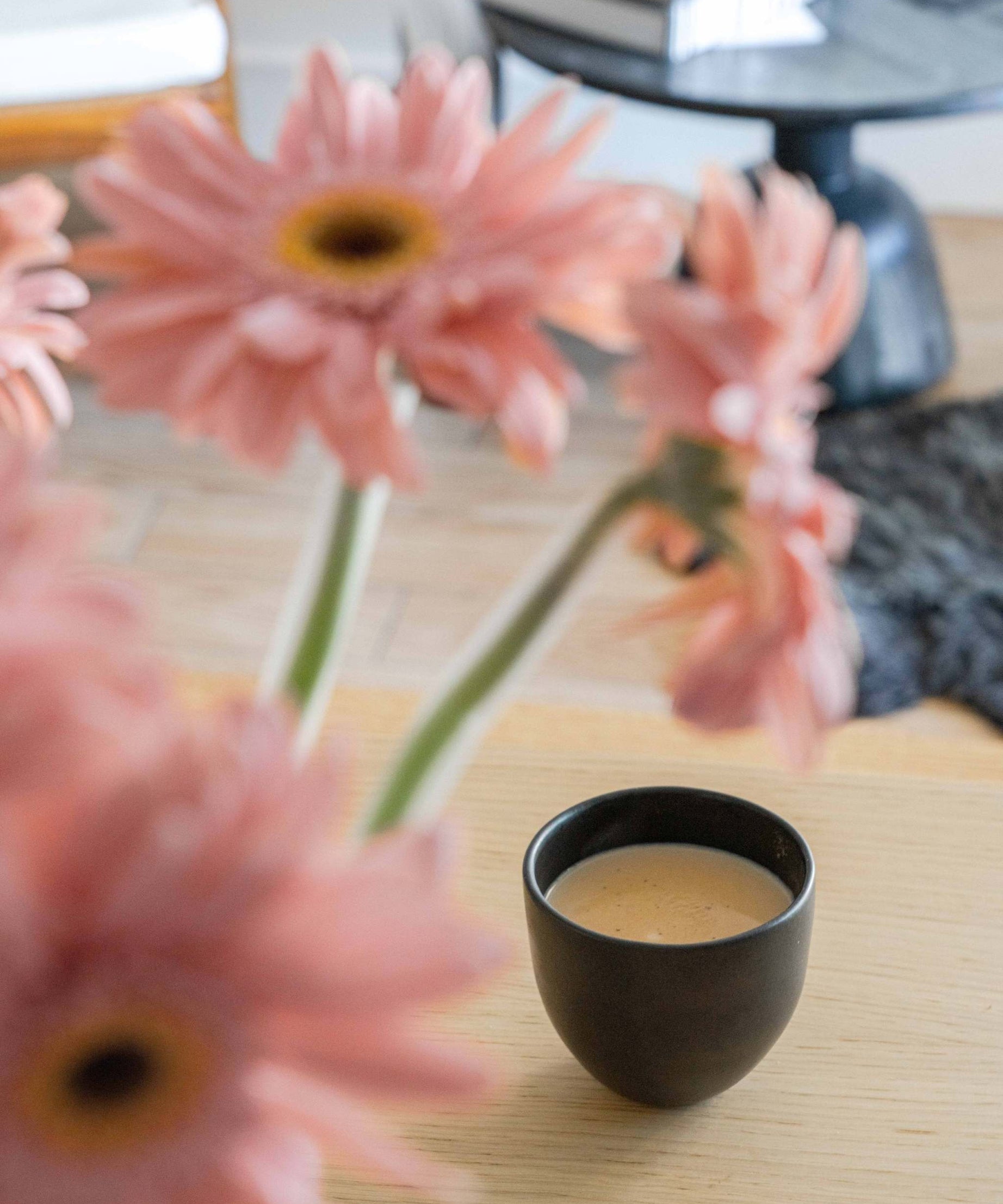 Handgemachte Kaffeetasse – Schwarz matte Keramik