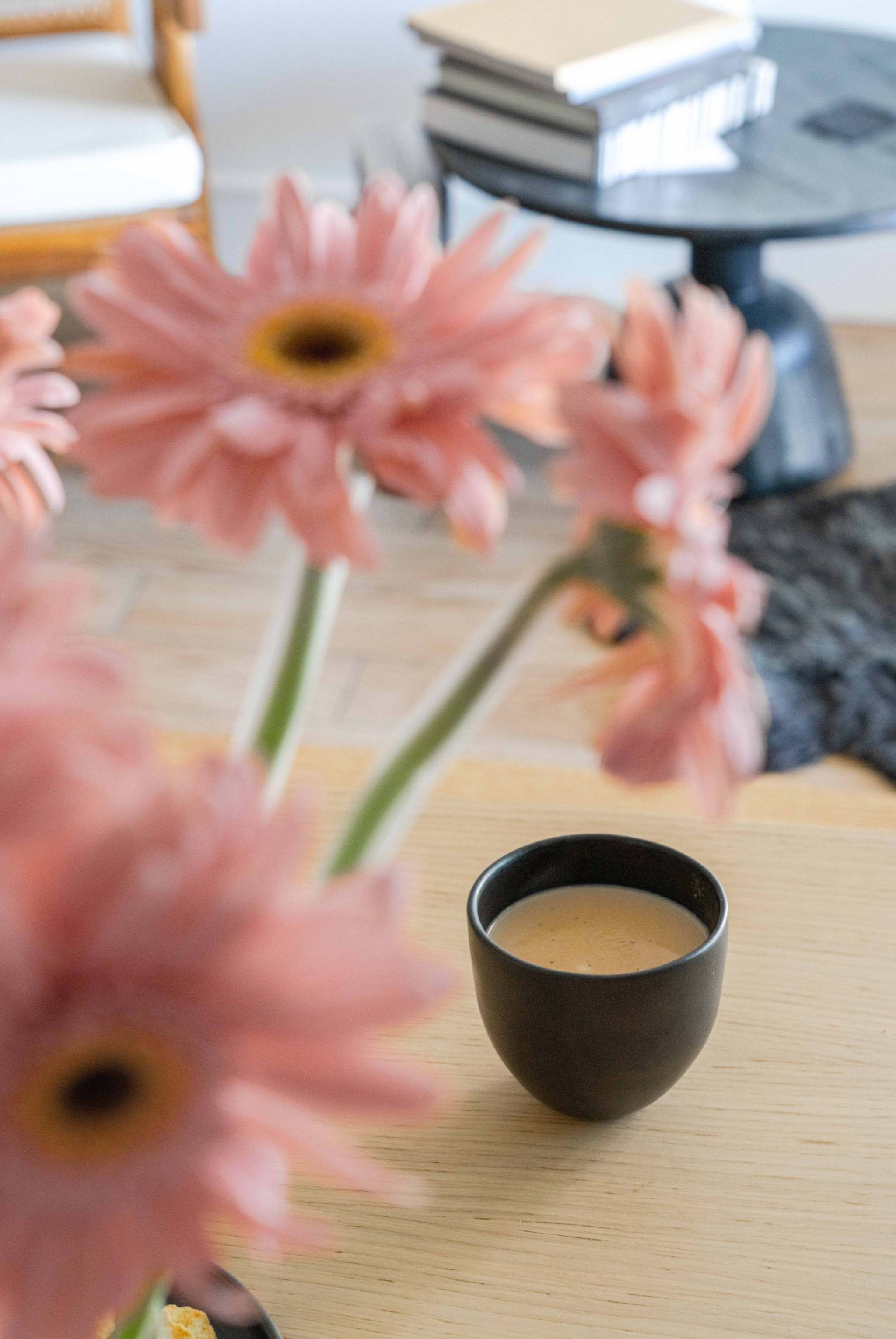 Handgemachte Kaffeetasse – Schwarz matte Keramik
