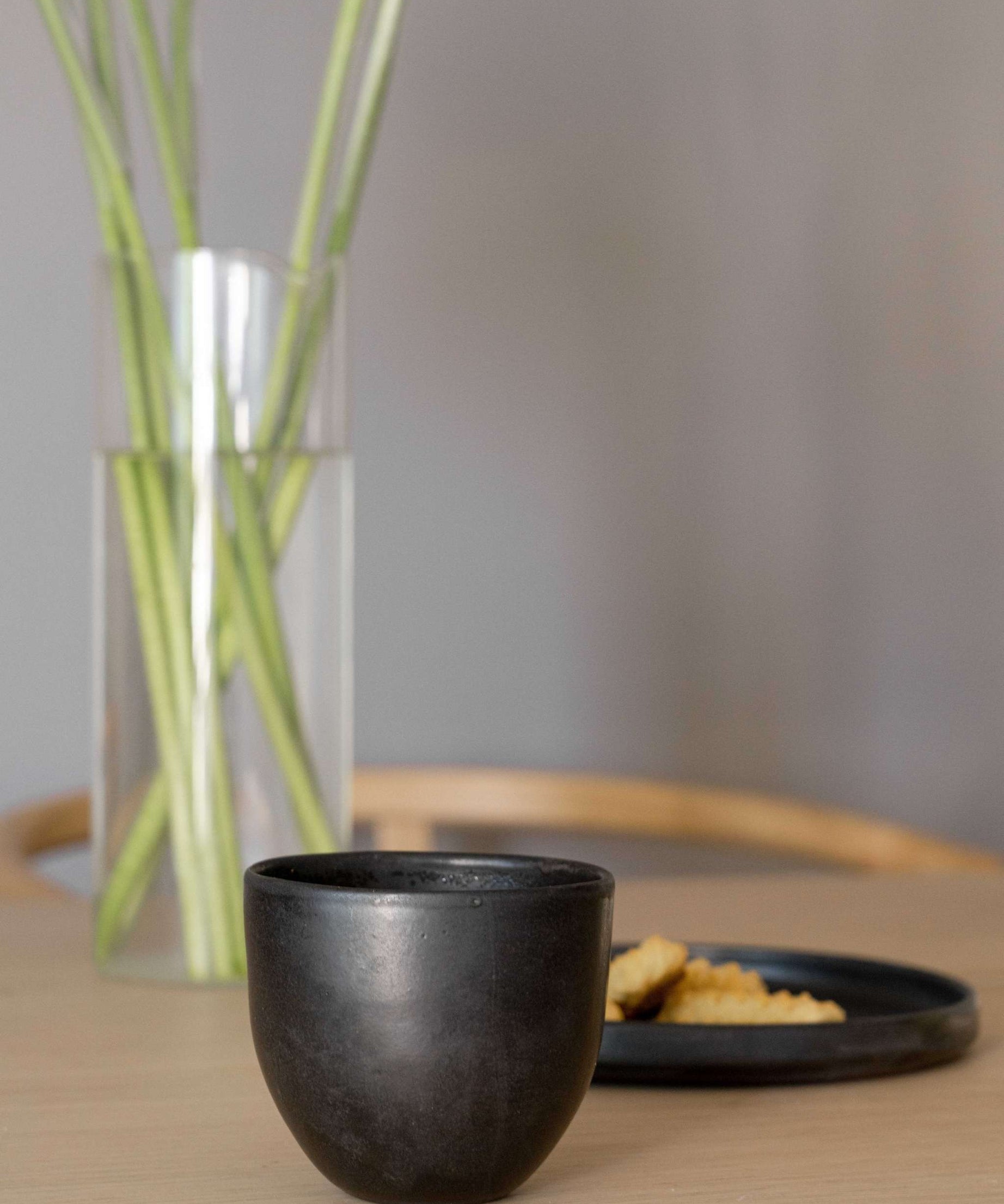 Handgemachte Kaffeetasse – Schwarz matte Keramik