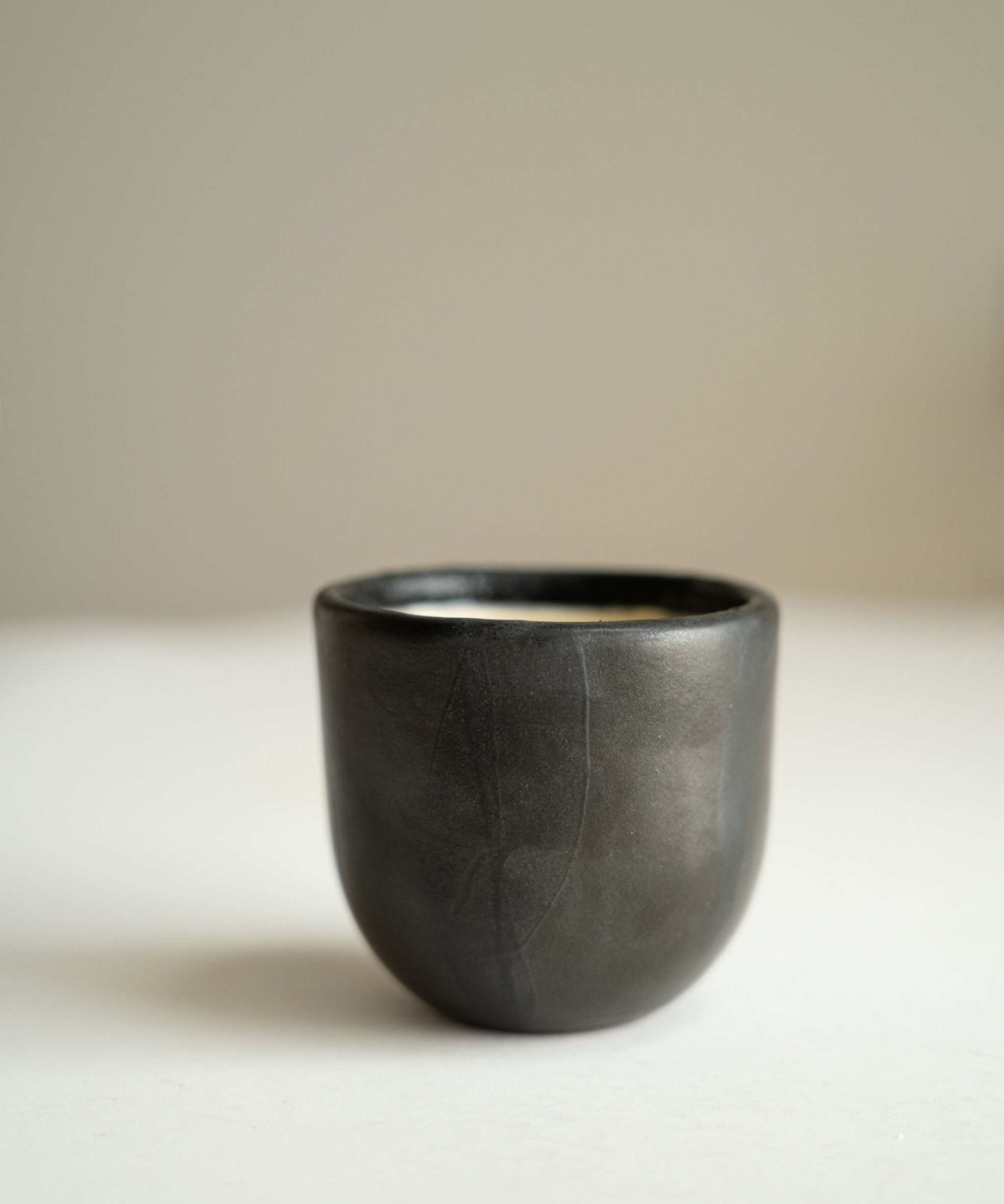 Espresso-Tasse Schwarz - Handgemachte Espressotasse aus Steingut