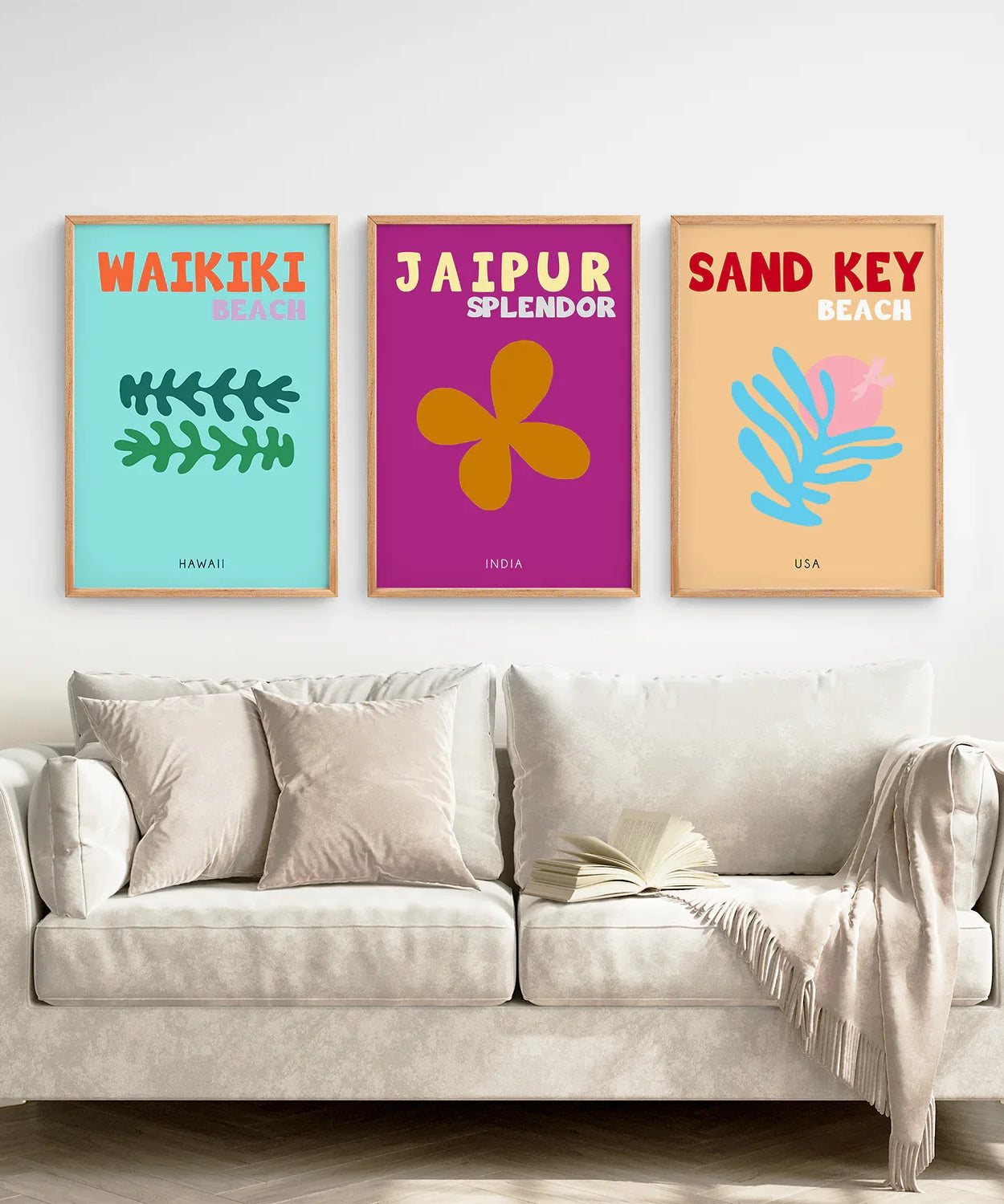 3 trendige Poster im Y2K-Stil. Thema: Sommerreise