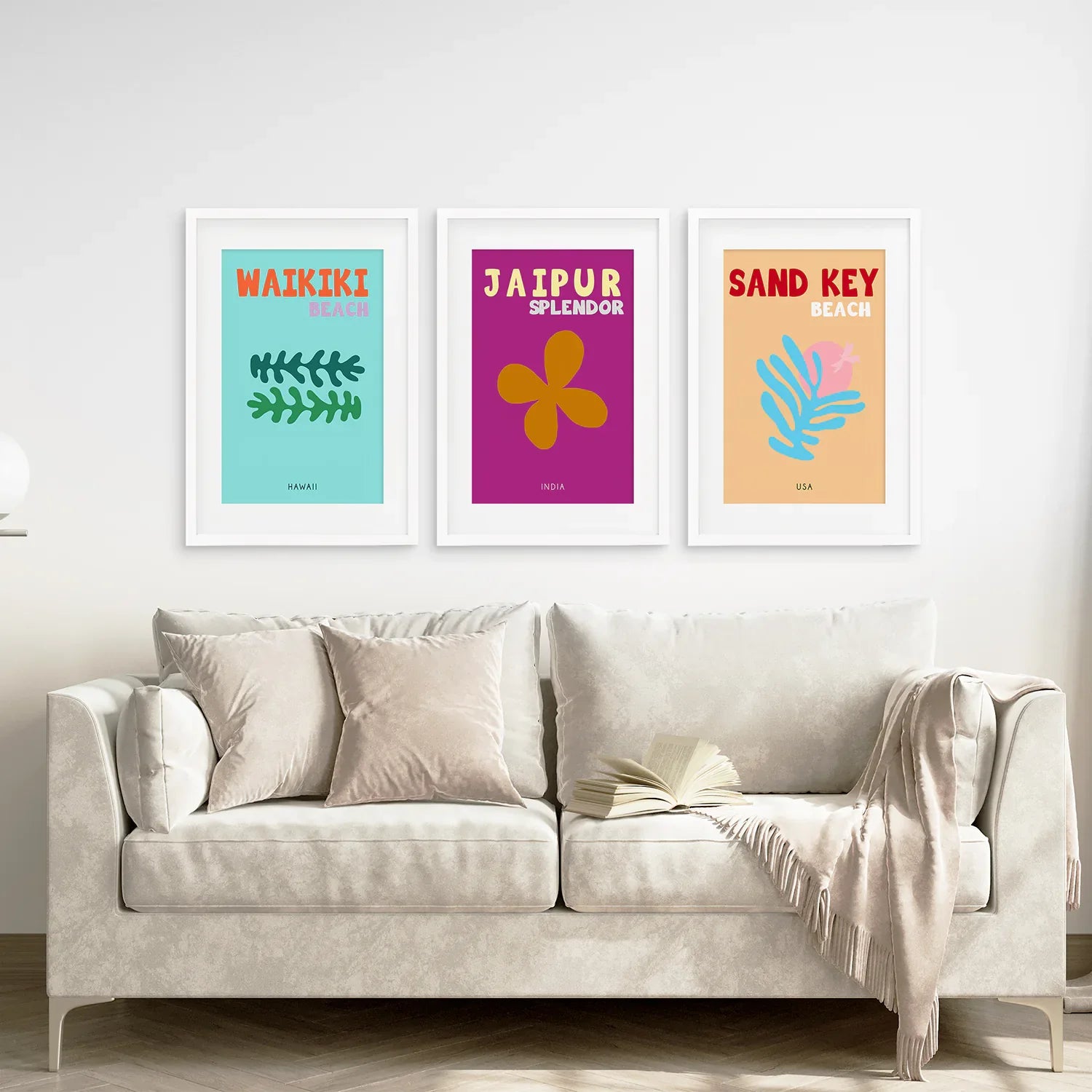 3 trendige Poster im Y2K-Stil. Thema: Sommerreise