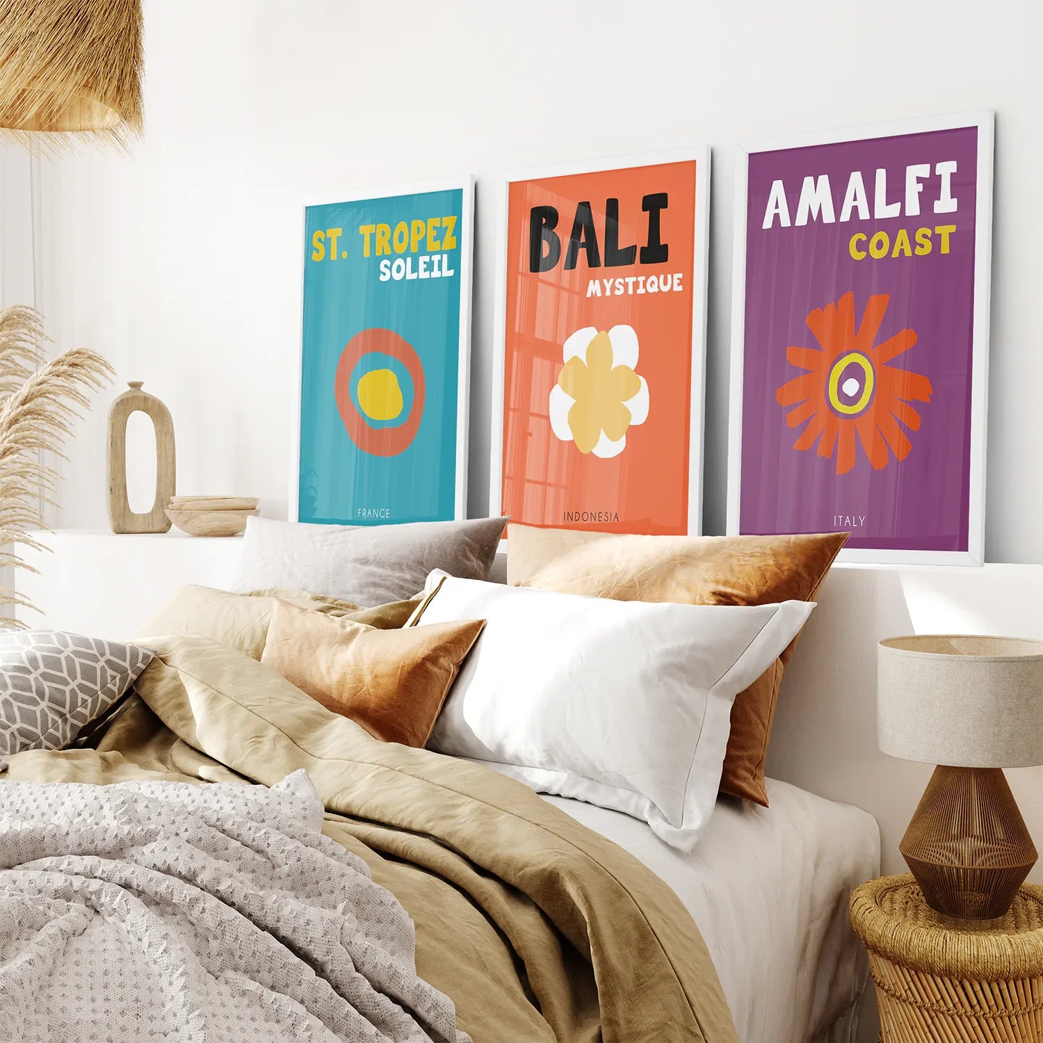 Dreiteiliges stylisches Wandkunst-Set im Preppy-Stil. Reisethema