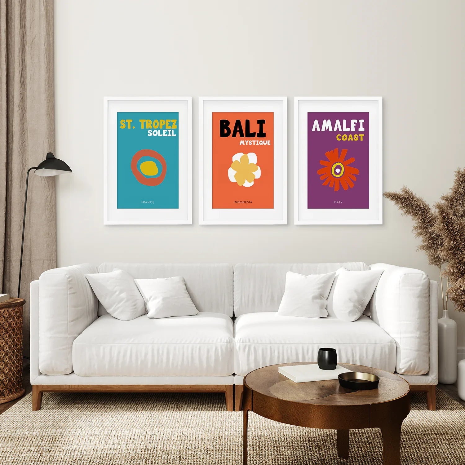 Dreiteiliges stylisches Wandkunst-Set im Preppy-Stil. Reisethema
