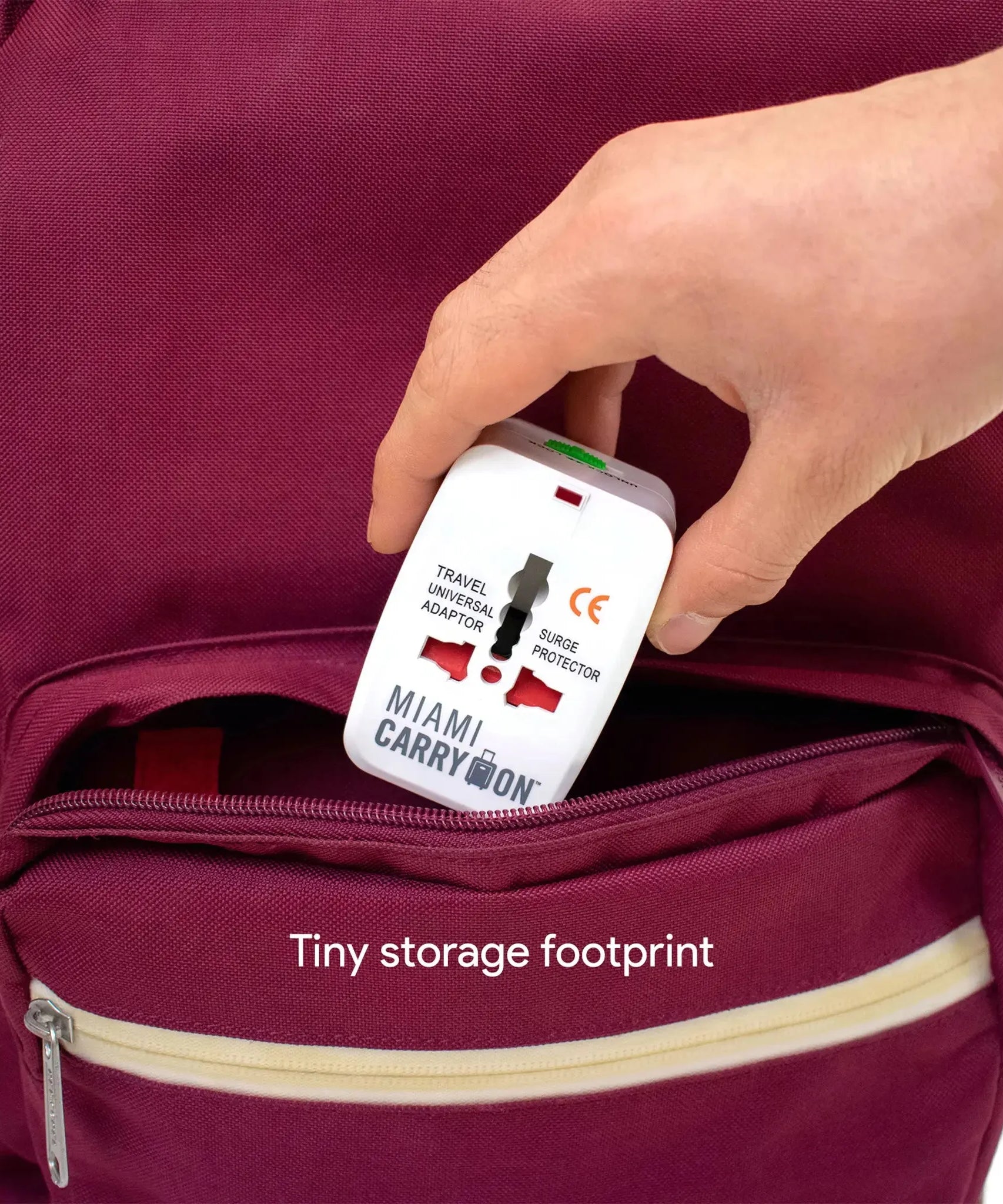 Internationaler Reiseadapter mit USB-Anschlüssen