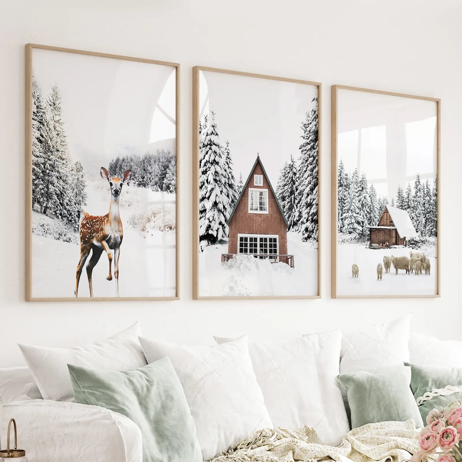 Rustikales Winter-Set aus 3 Wandkunstdrucken. Tiere, Blockhütte