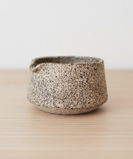 Handgefertigte Steingut-Matcha-Schale – Oats-Kollektion