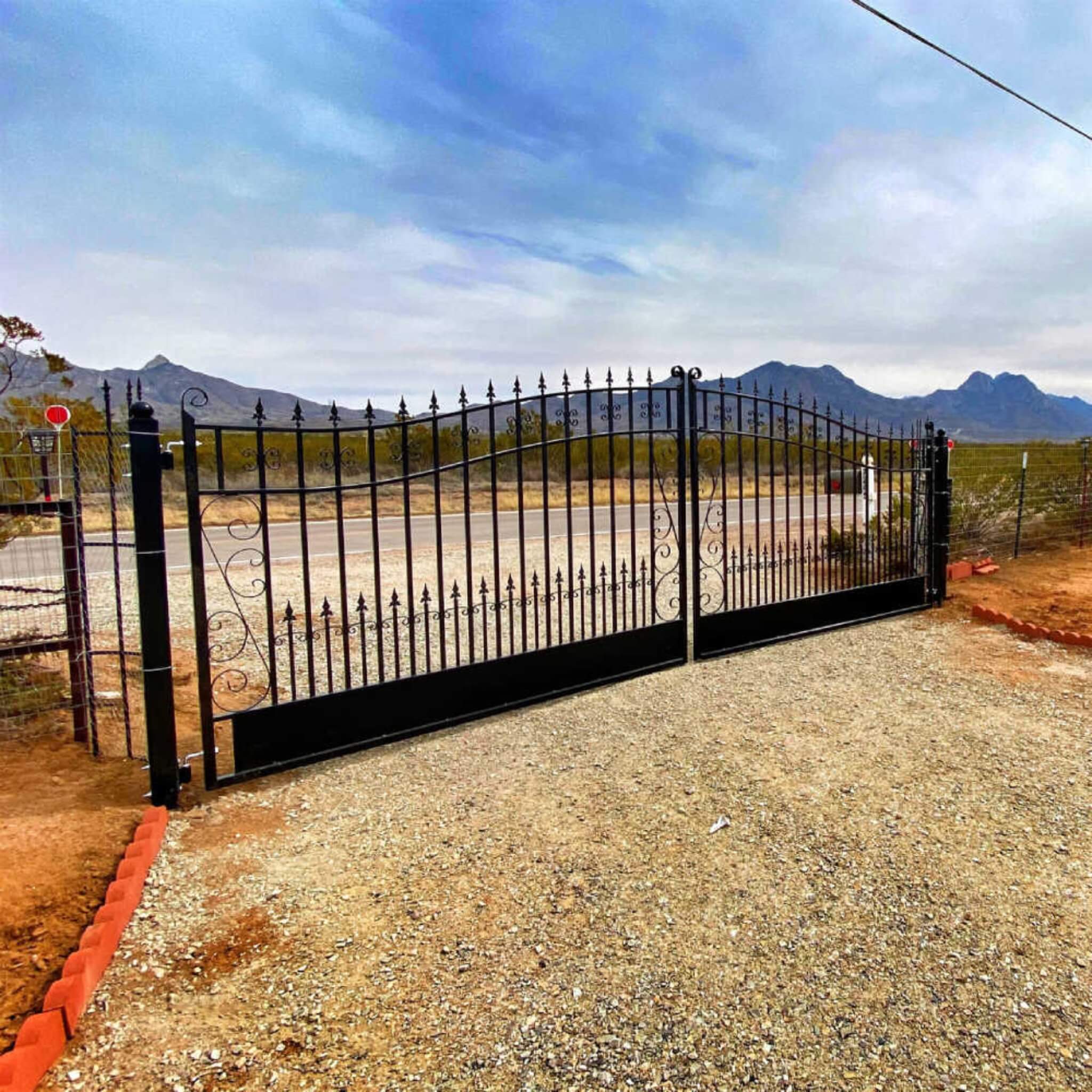 [12-18FT] Heavy-Duty Venice-Style Steel Dual-Swing Driveway Gate (SAK68025)