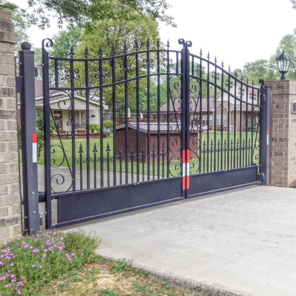 [12-18FT] Heavy-Duty Venice-Style Steel Dual-Swing Driveway Gate (SAK68025)