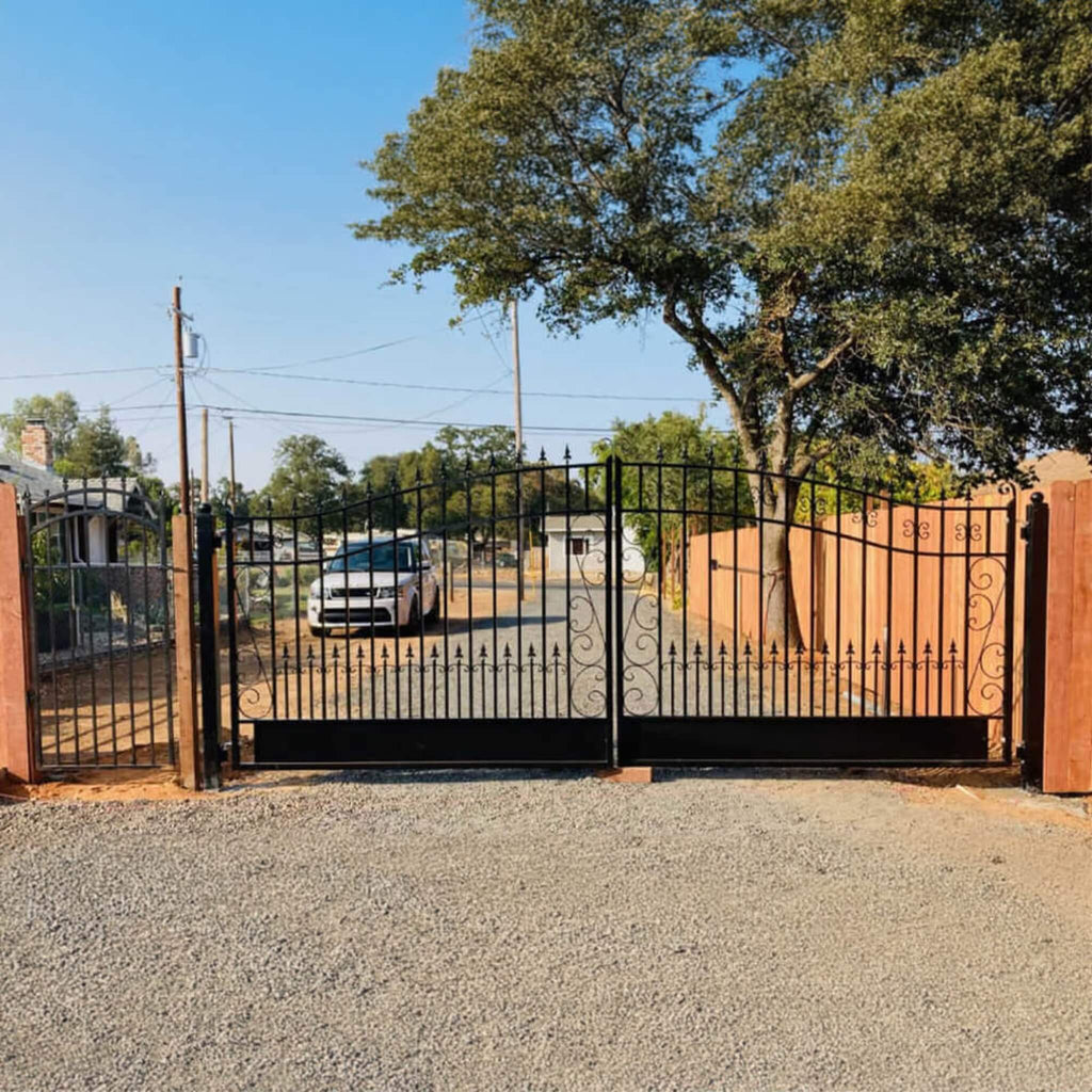 [12-18FT] Heavy-Duty Venice-Style Steel Dual-Swing Driveway Gate (SAK68025)
