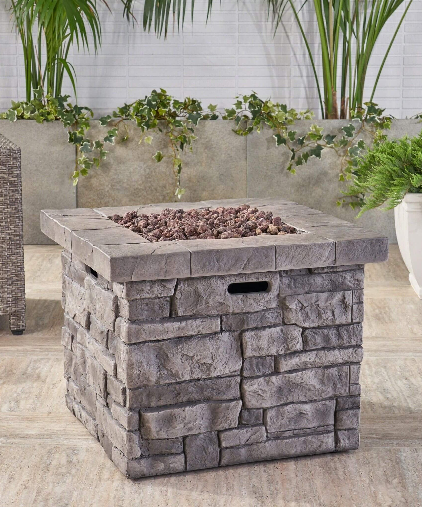 Alora 30-Inch Modern Outdoor 40K BTU Steel Frame Propane Fire Table With Lava Rocks (SAK12756)