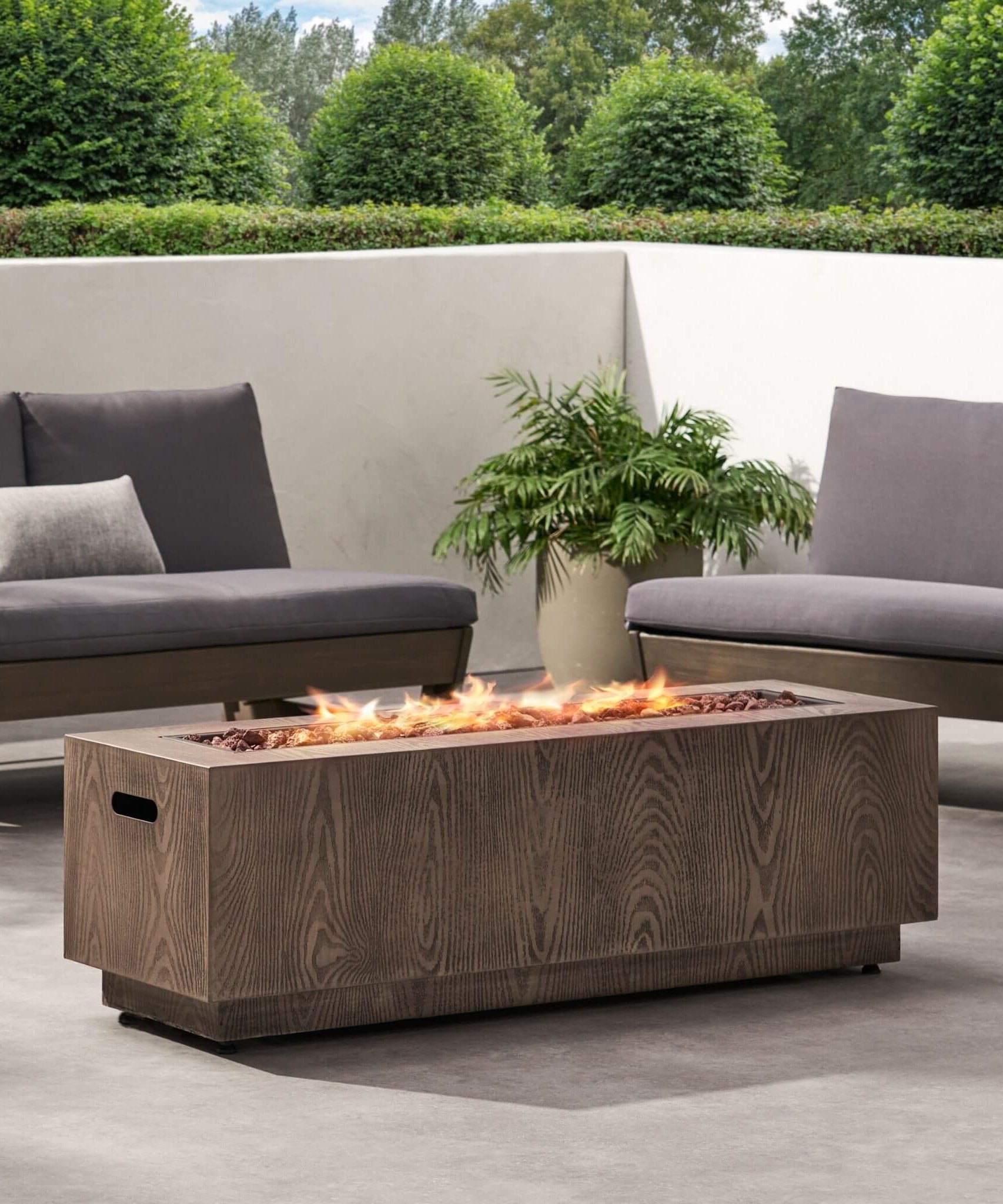 Alora 48-Inch Modern 50K BTU Outdoor Rectangular Propane Gas Fire Pit With Lava Rocks (SAK82521)