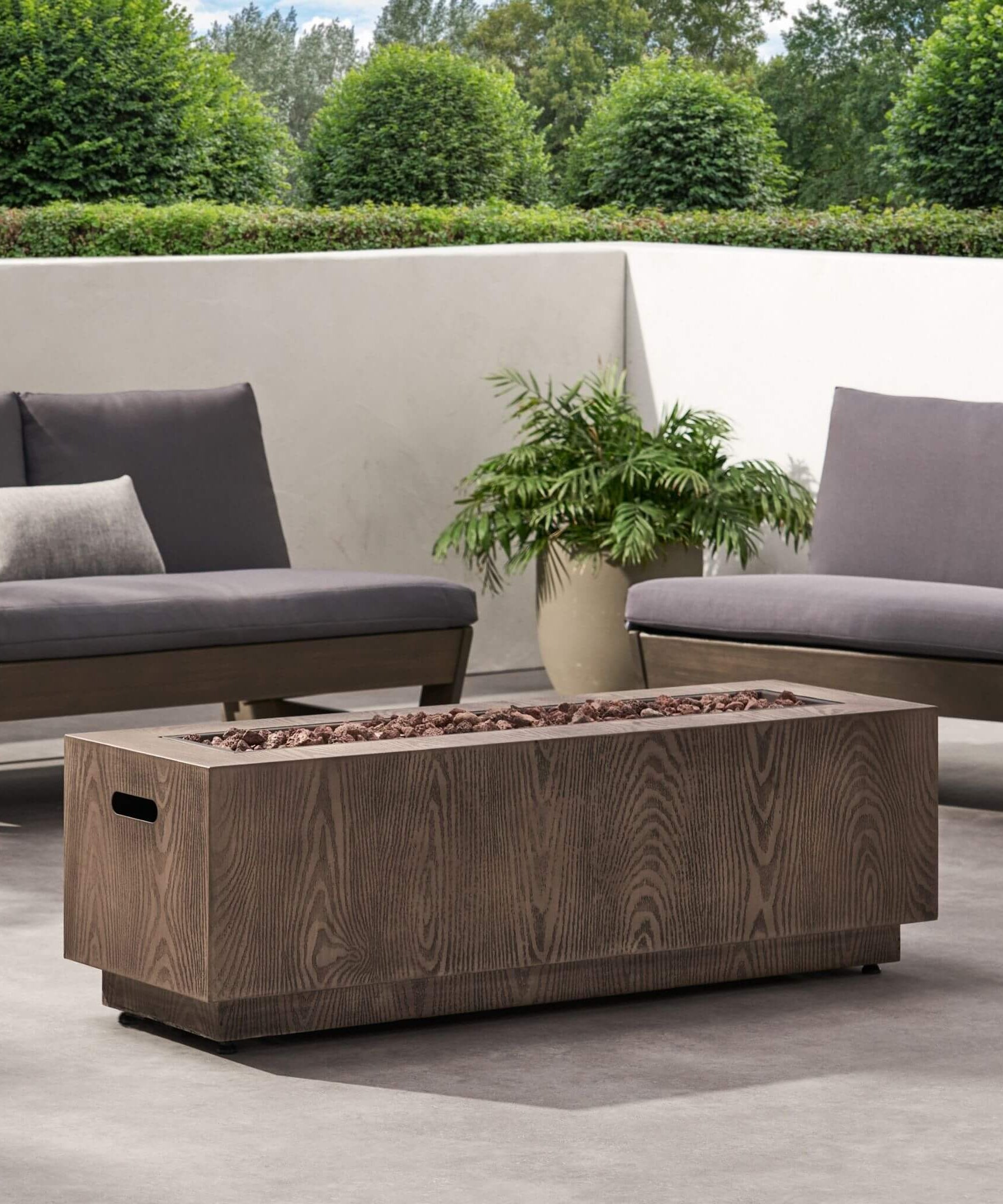 Alora 48-Inch Modern 50K BTU Outdoor Rectangular Propane Gas Fire Pit With Lava Rocks (SAK82521)