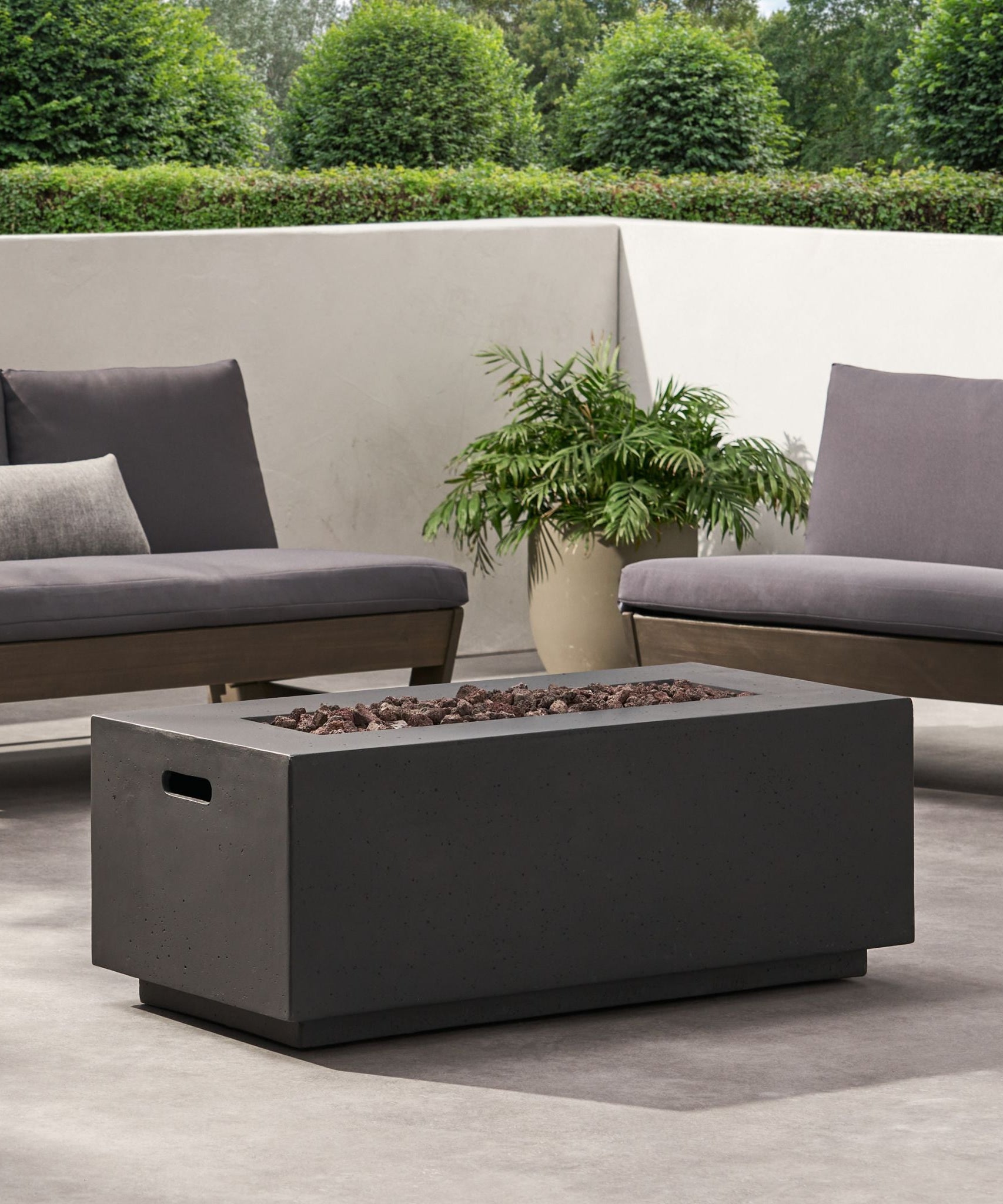 Alora Premium Outdoor Contemporary 40K BTU Rectangular Propane Gas Fire Pit Table (SAK96153)