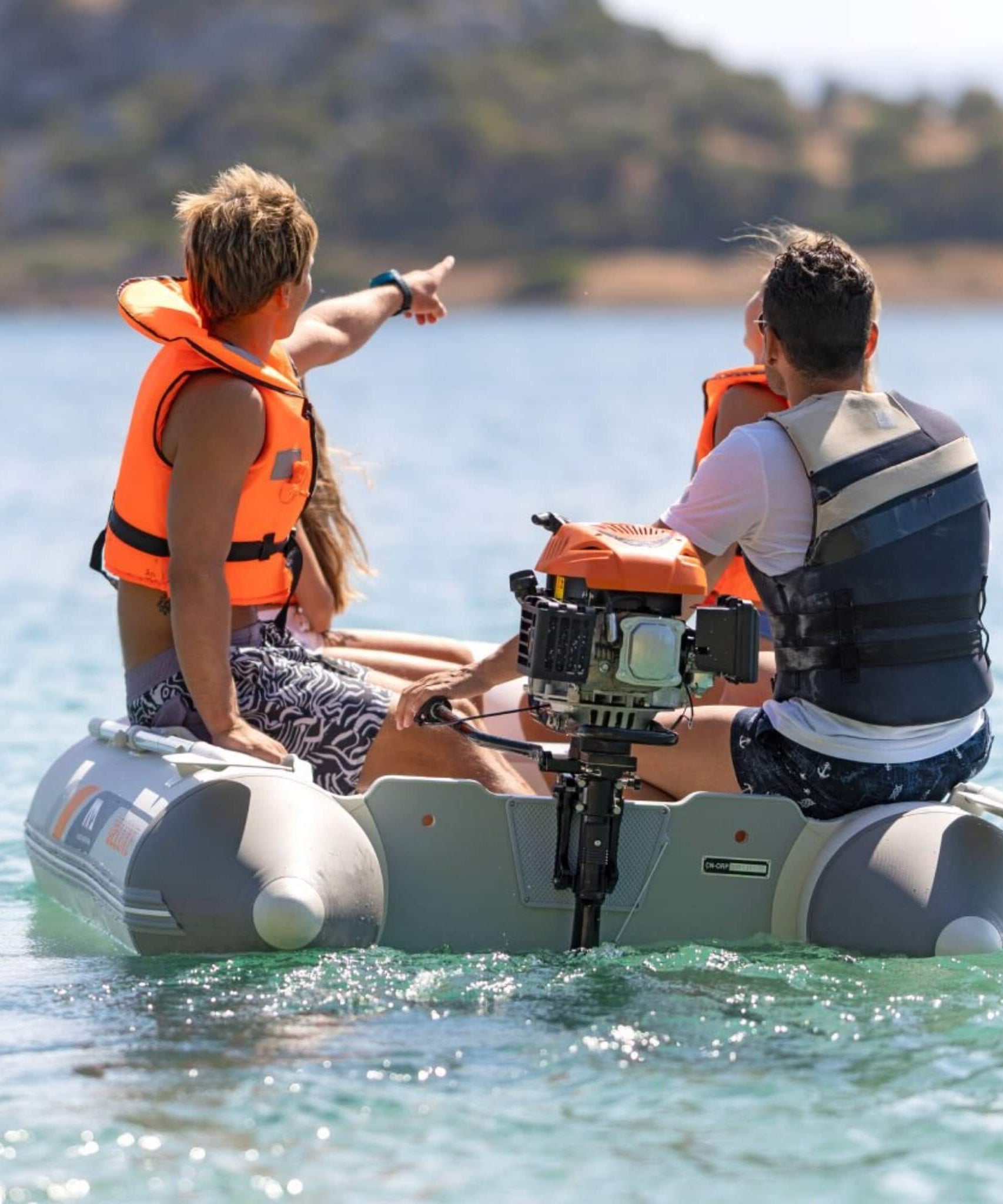 Aqua Marina A-Deluxe 8FT 4-Person Inflatable Speed Boat With Comfortable Rowing Seat And Adjustable Center Feet [BT-88850AL] (SAK20456)