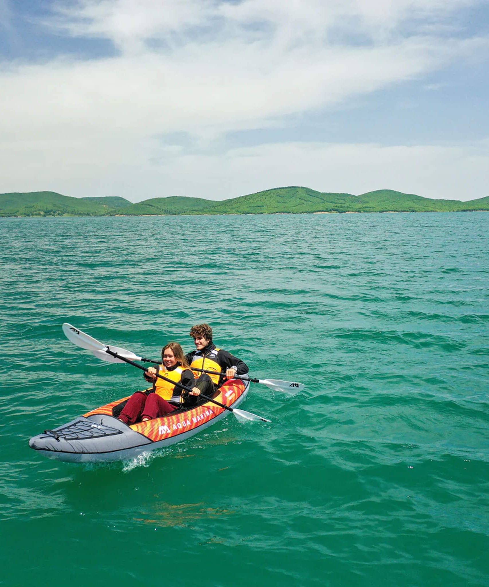 Aqua Marina Memba 390 Premium 12FT 2-Person Touring Kayak With DWF Deck And Paddles [ME-390] (SAK17282)
