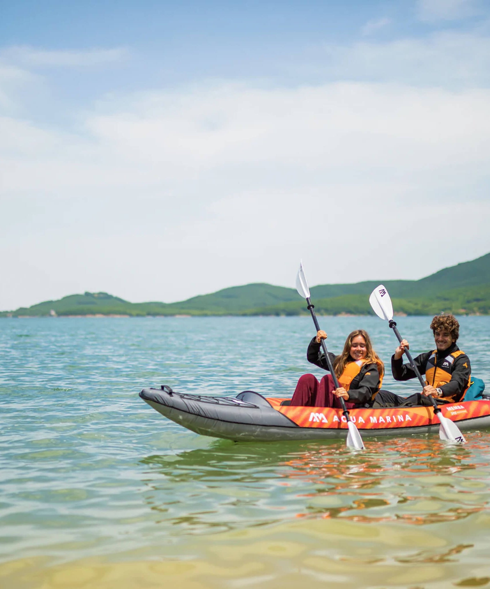 Aqua Marina Memba 390 Premium 12FT 2-Person Touring Kayak With DWF Deck And Paddles [ME-390] (SAK17282)