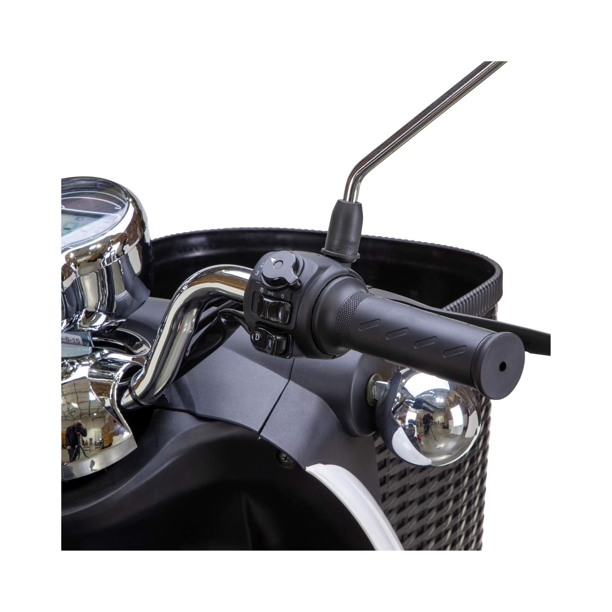 Bespoke Supreme Premium Electric Mobility Scooter With Electronic Speed Control, 400LBS (SAK19673)