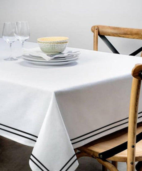 Double Embroidery Border Cotton Sateen Solid Table Cloth