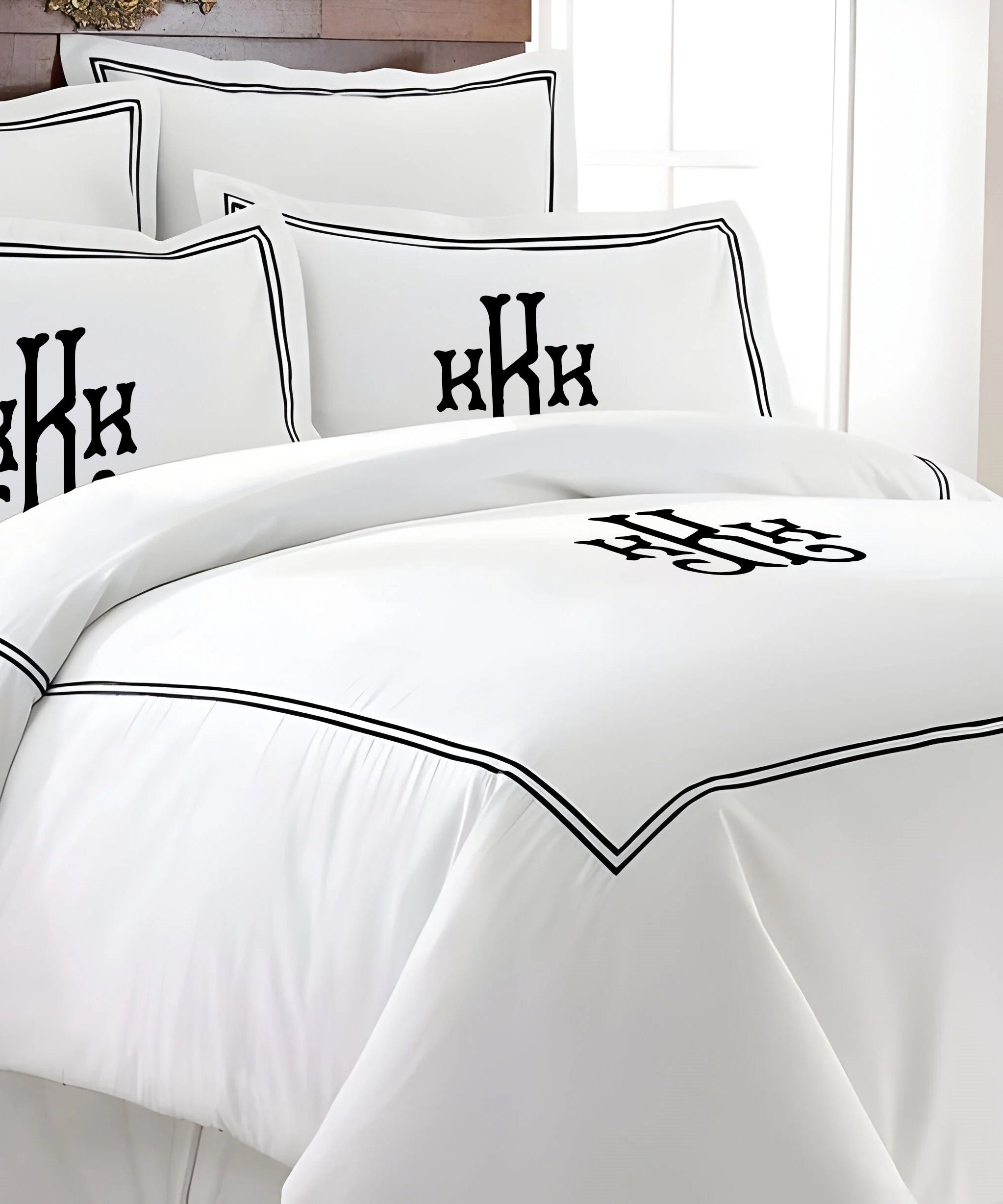 Monogram 400TC Cotton Double Embroidery Sateen Solid Duvet Cover Set