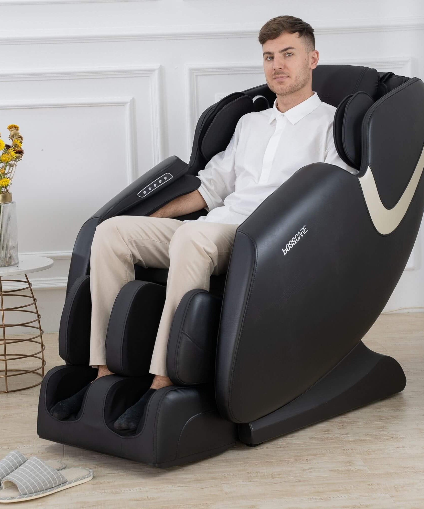 Bosscare Full-Body Zero-Gravity Leather Massage Chair With Zero Gravity And Bluetooth [GR8012] (SAK12074)