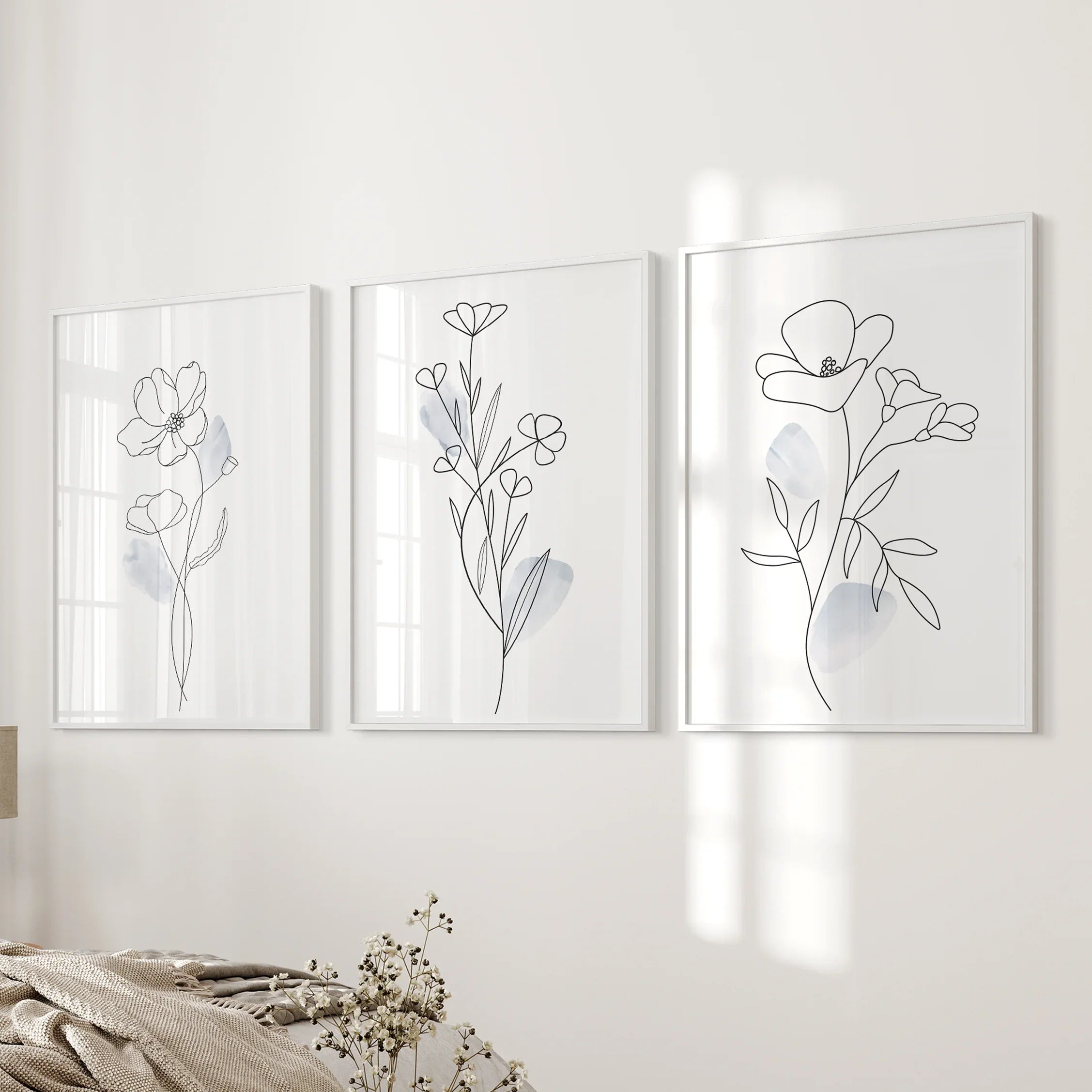 Black and White Botanical Prints. Modern Minimalist Line Art