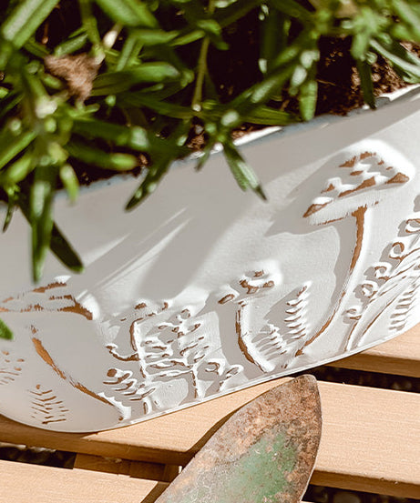 Rustikale cremefarbene Pilz-Prägeeimer aus Metall, 2er-Set