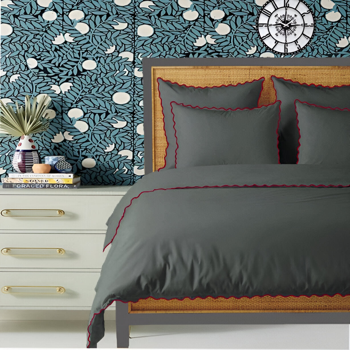 Dark Grey 400TC Cotton Small Scallop Embroidery Duvet Cover Set