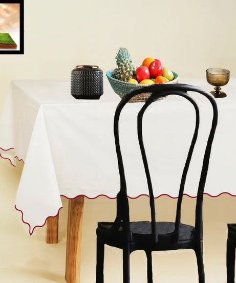Waterproof Scallop Embroidery Polyester Table Cloth